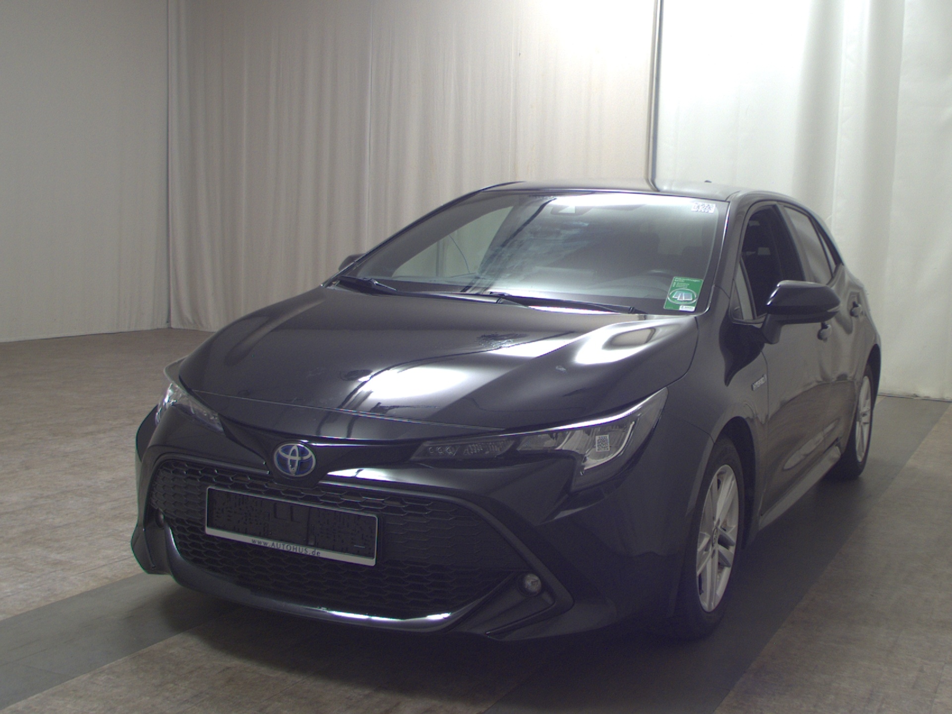 Toyota Corolla 1.8 Hybrid Navi LED RfK BT 2