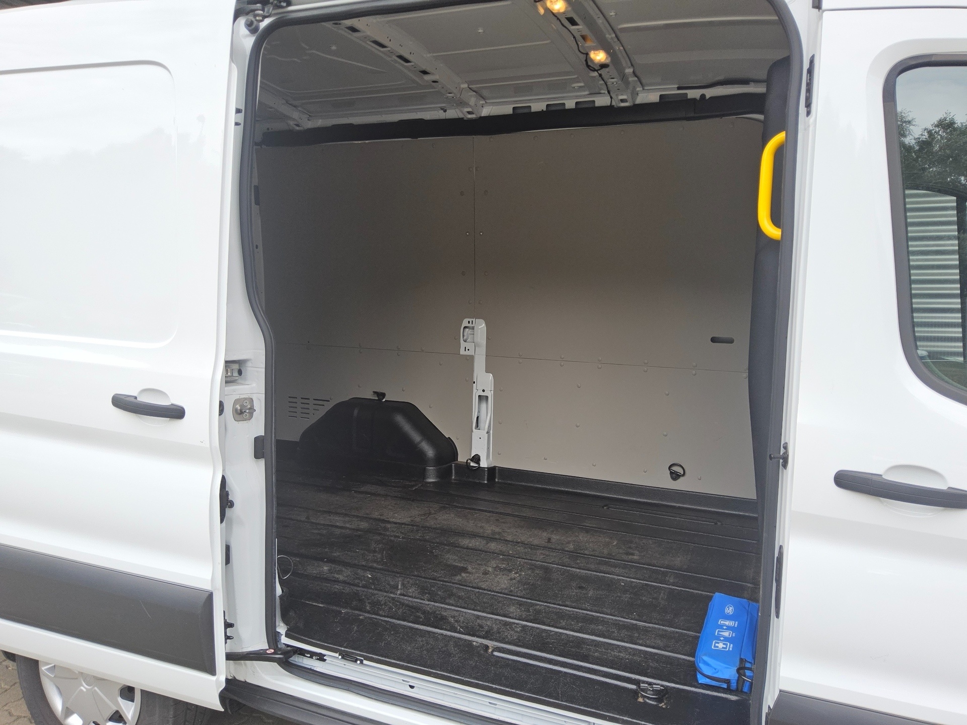 Ford Transit FT 350 2.0 TDCi Trend Shz PDC 12
