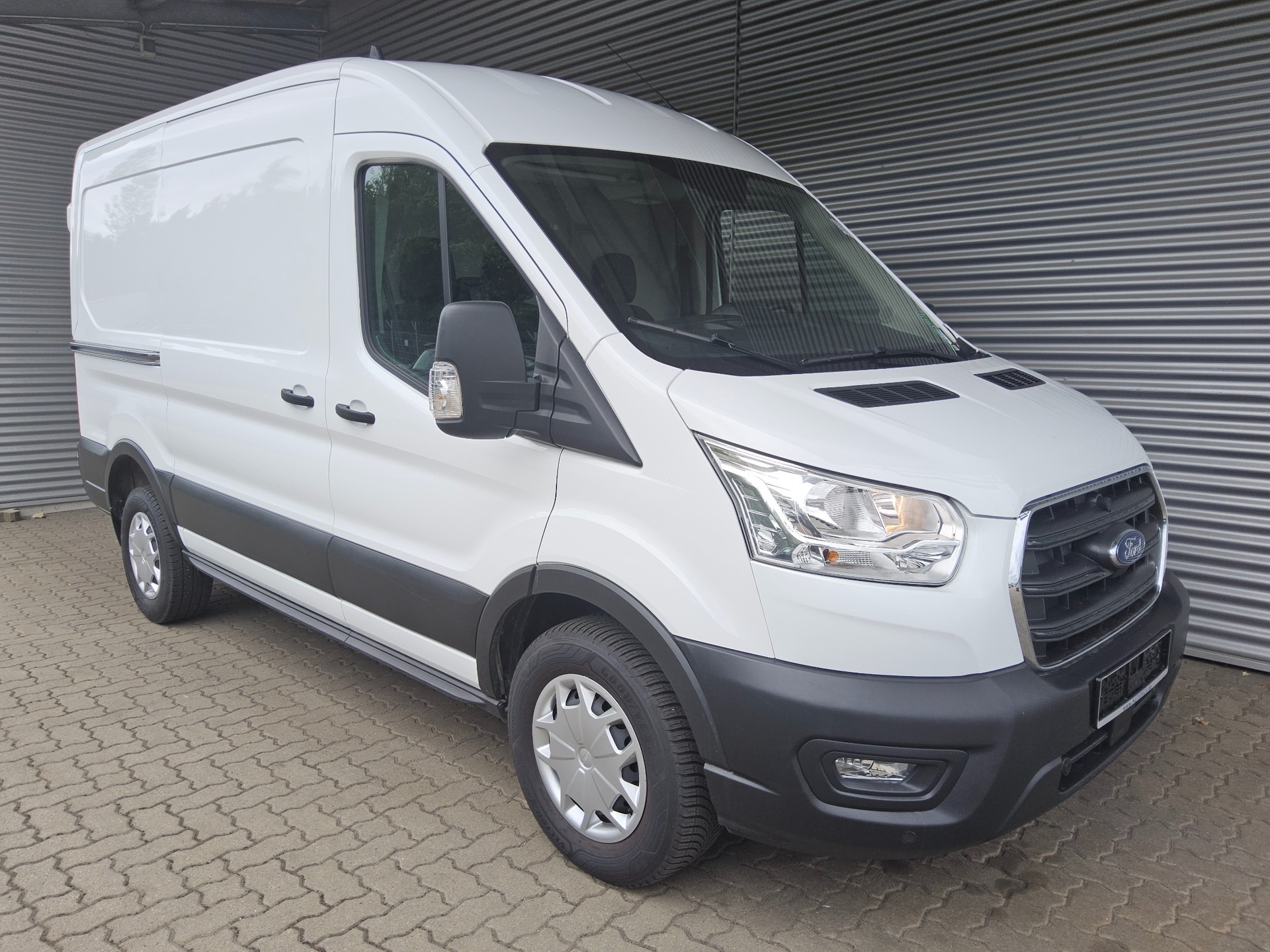Ford Transit FT 350 2.0 TDCi Trend Shz PDC 3