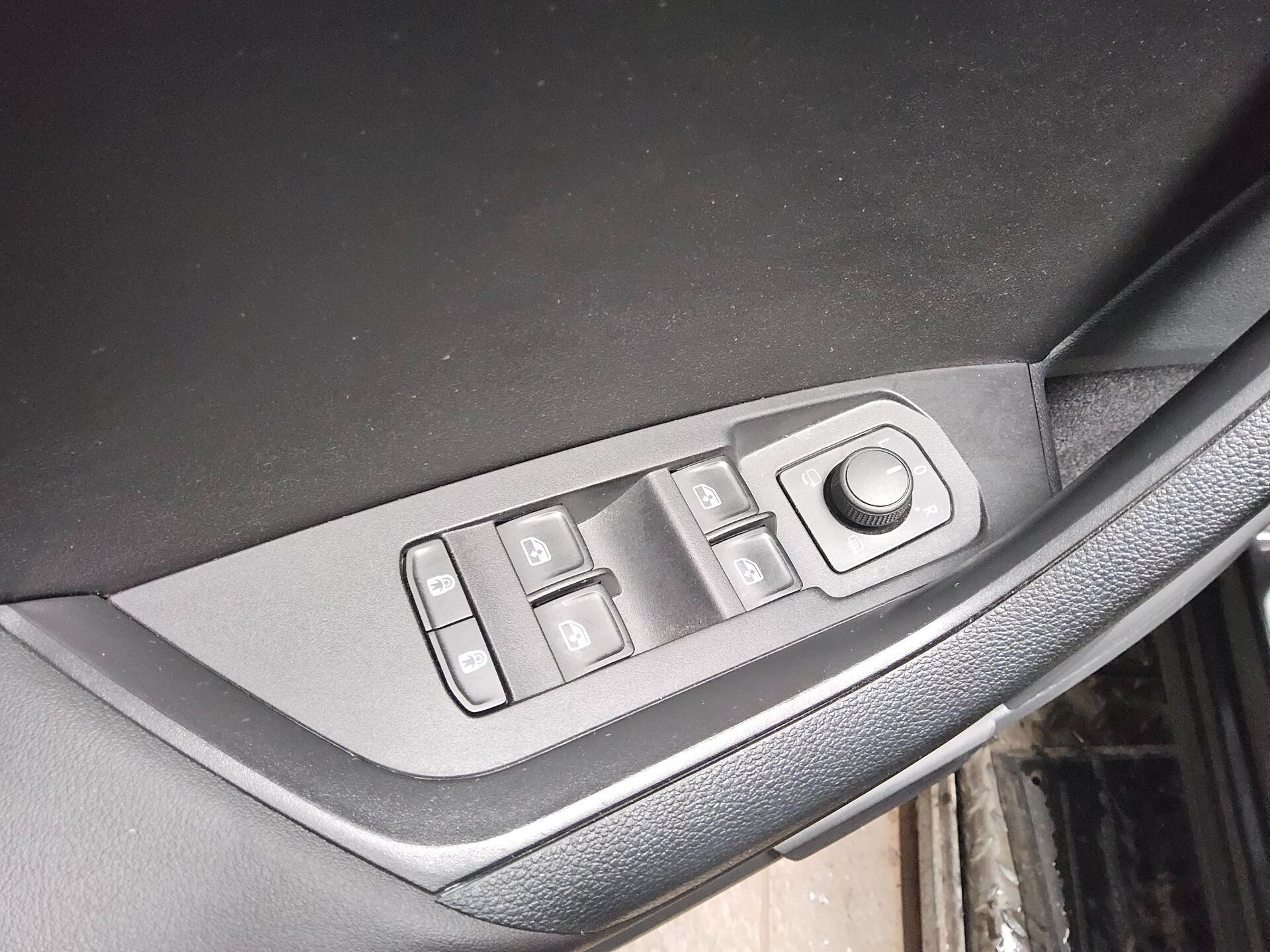 Skoda Kodiaq 2.0 TDI 4x4 Drive Navi LED vc ACC StHzg 9