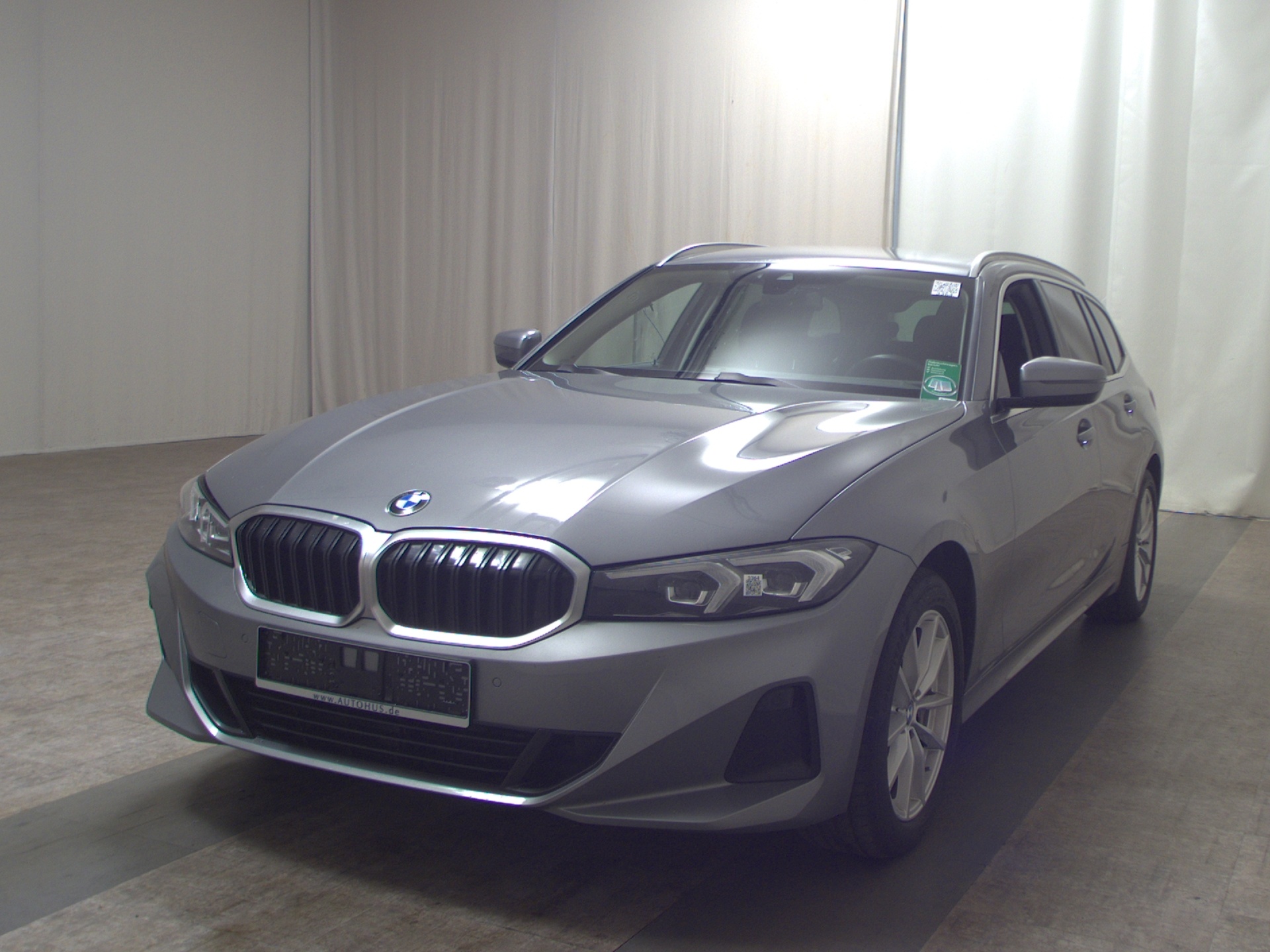 BMW 330iA Touring xDr Navi LED Shz WideT-Leder AHK 2