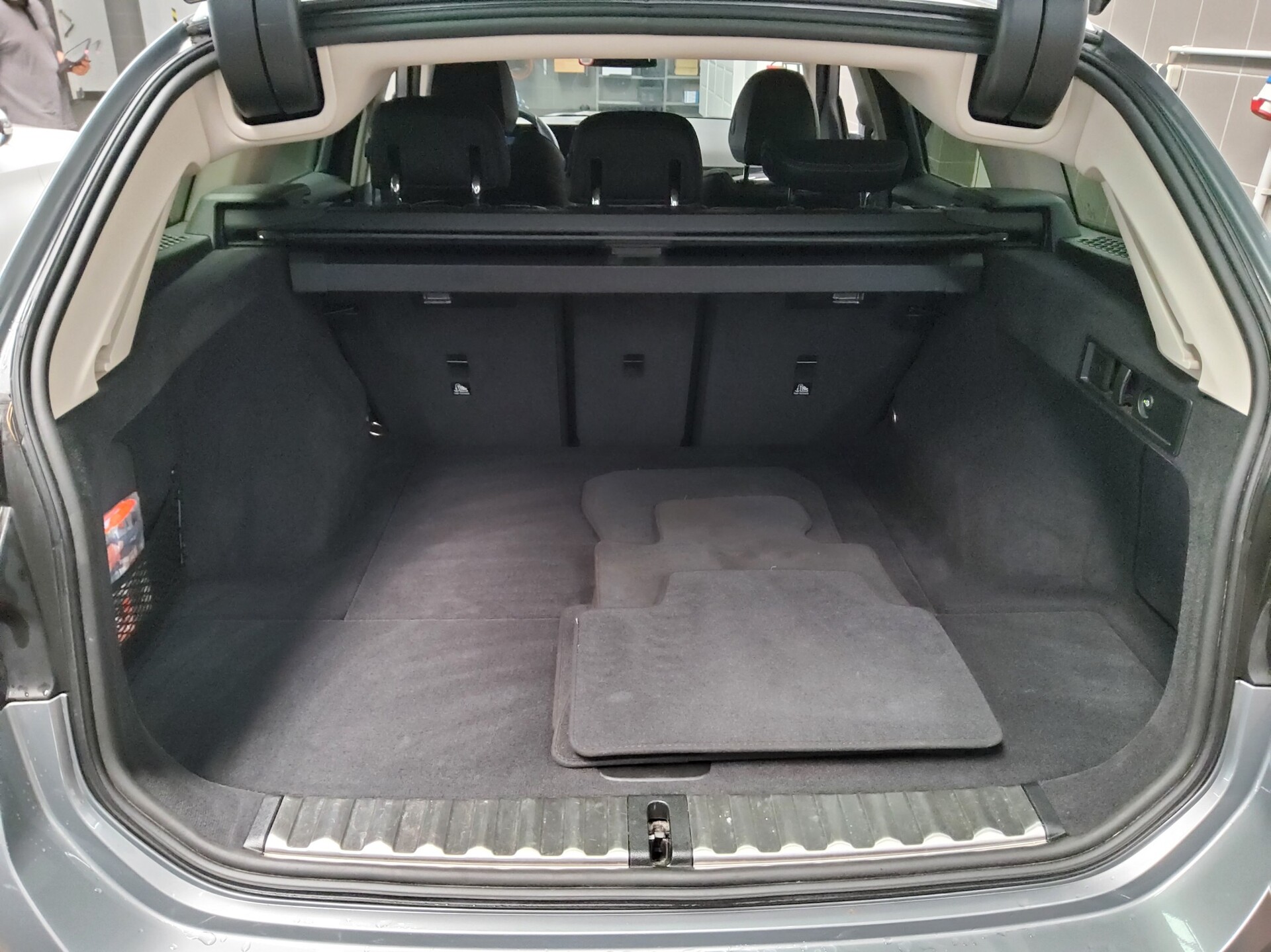 BMW 330iA Touring xDr Navi LED Shz WideT-Leder AHK 12