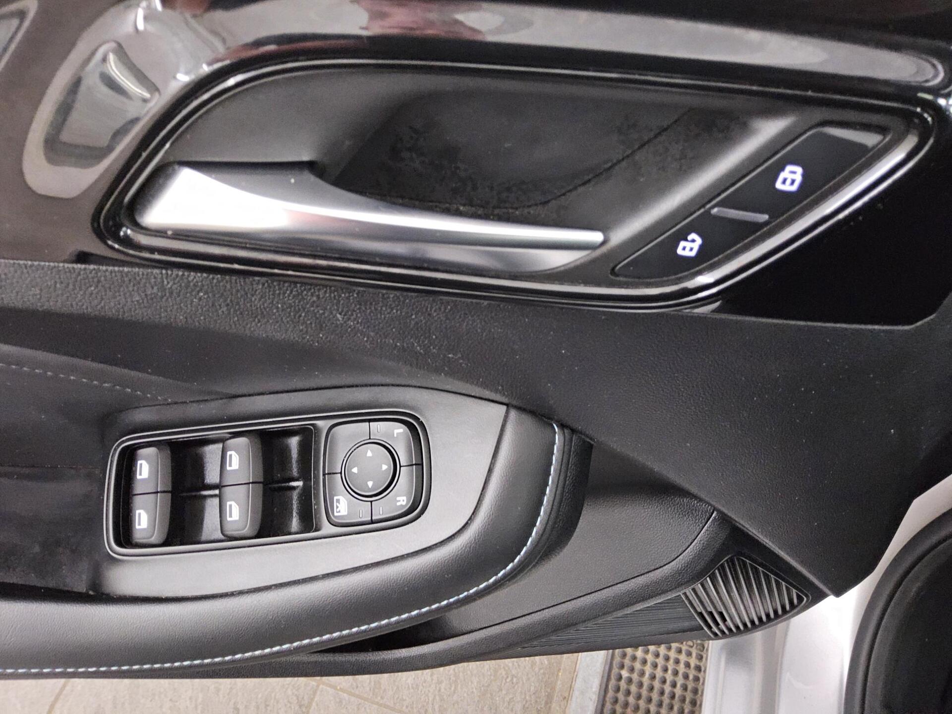 MG MG5 Navi LED Shz PDC 10