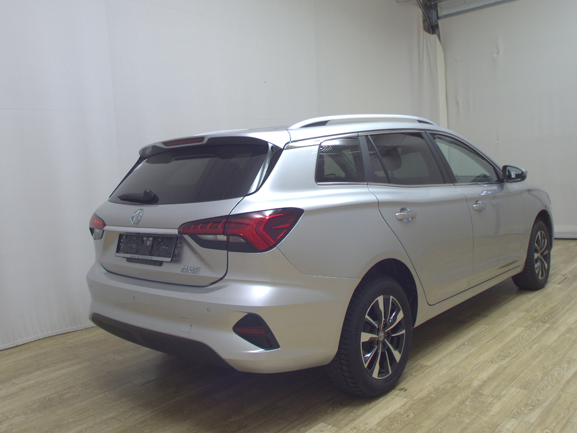 MG MG5 Navi LED Shz PDC 4