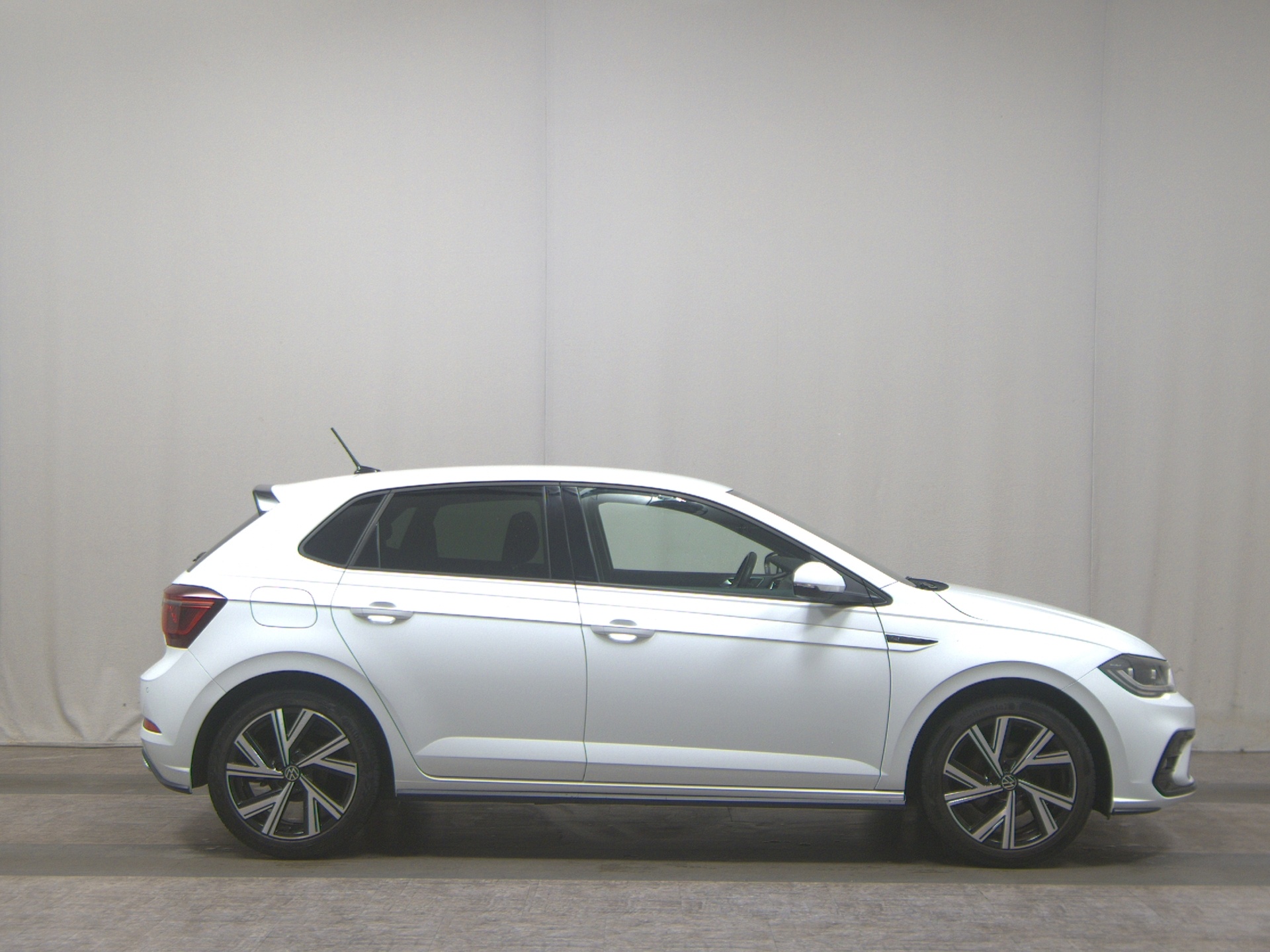 Volkswagen Polo 1.0 TSI R-Line LED PDC Shz