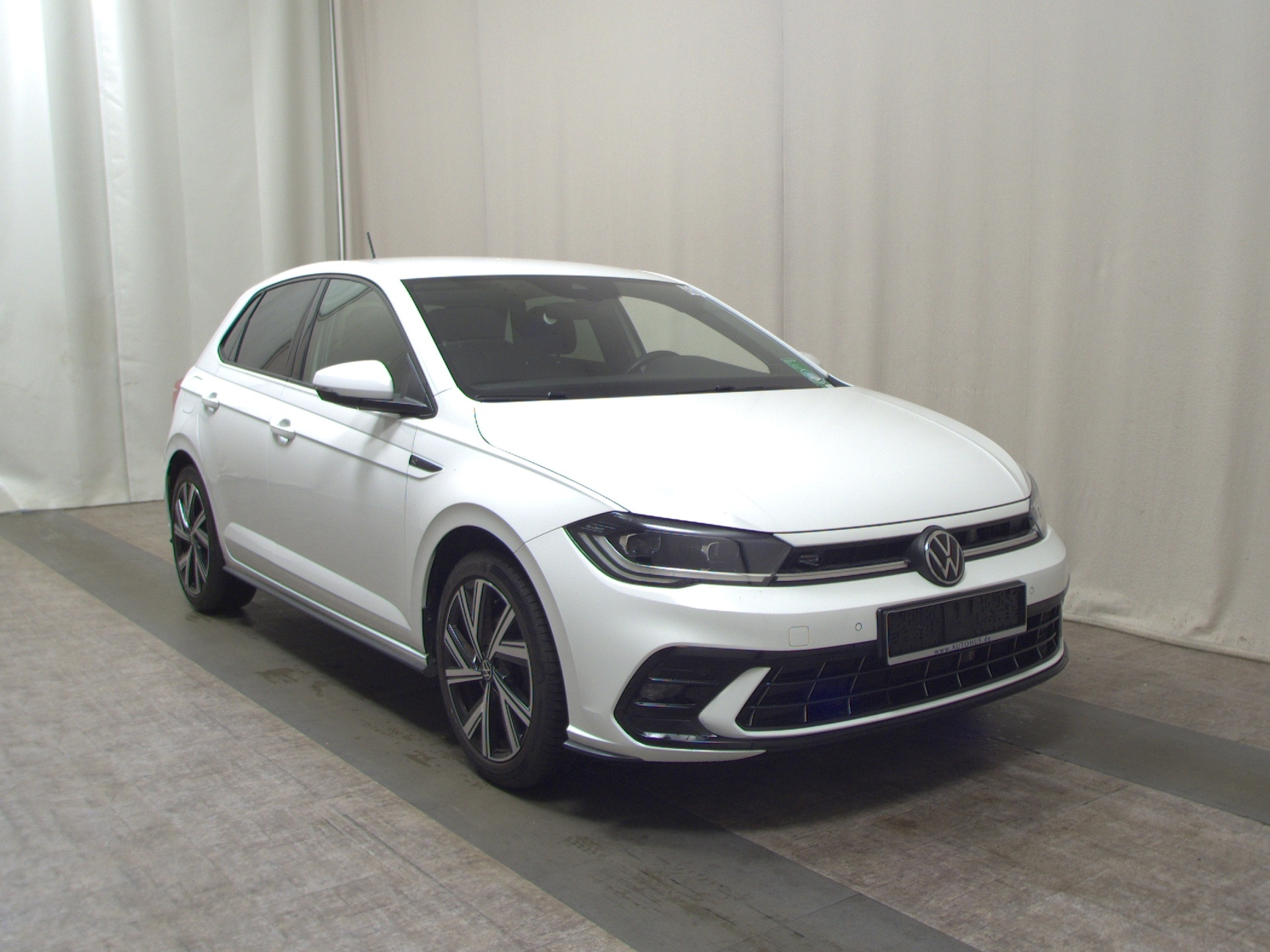 Volkswagen Polo 1.0 TSI R-Line LED PDC Shz 3
