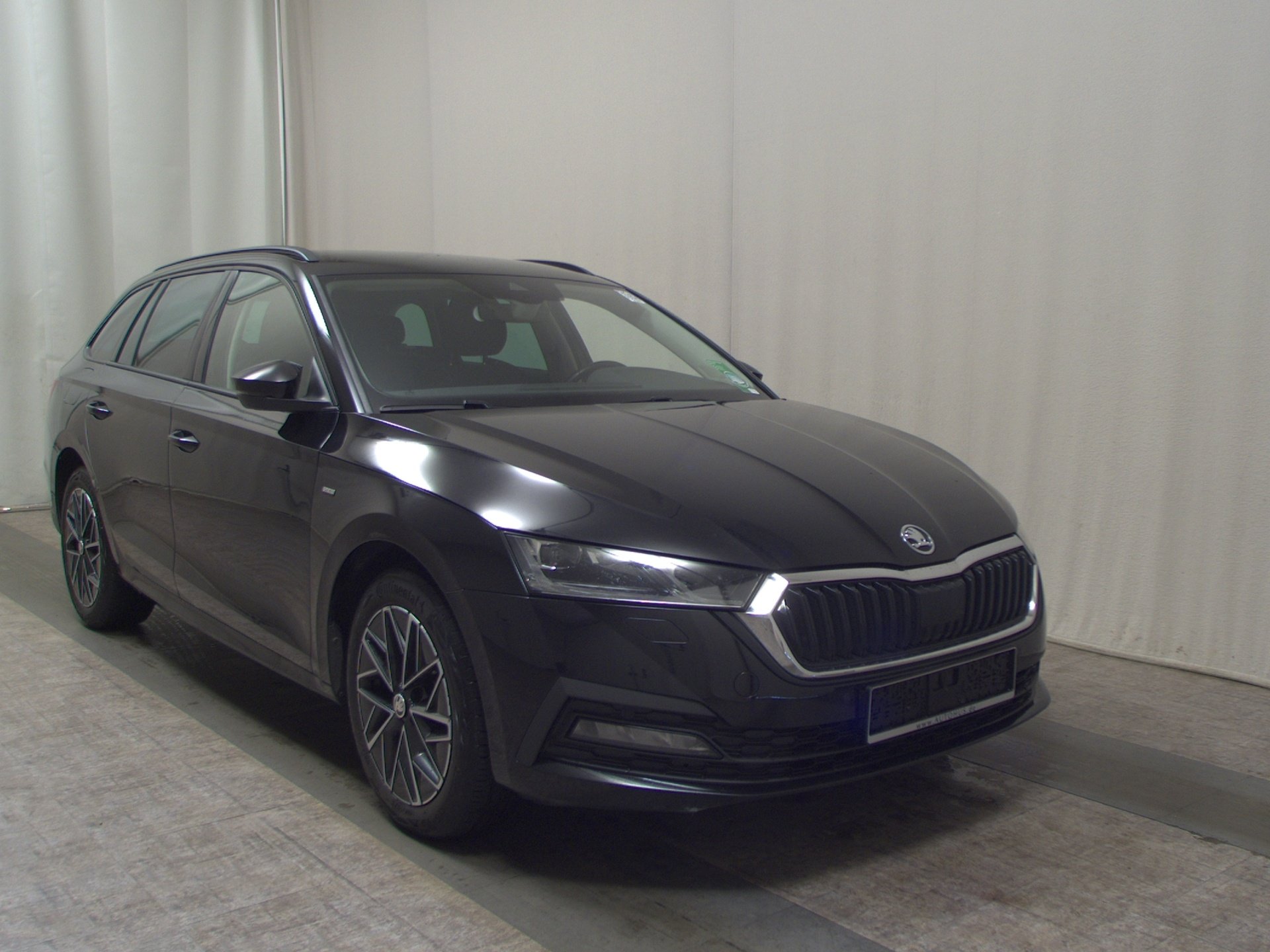 Skoda Octavia Kombi 2.0 TDI Ambition Navi vc RFK LED+ 3