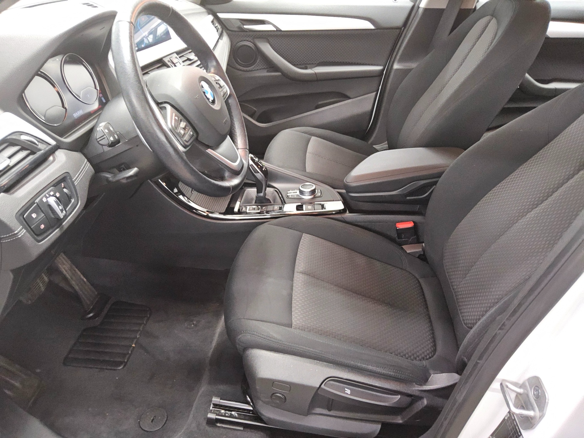 BMW X2 xDrive20d Advantage Navi LED HiFi Kamera SHZ 8
