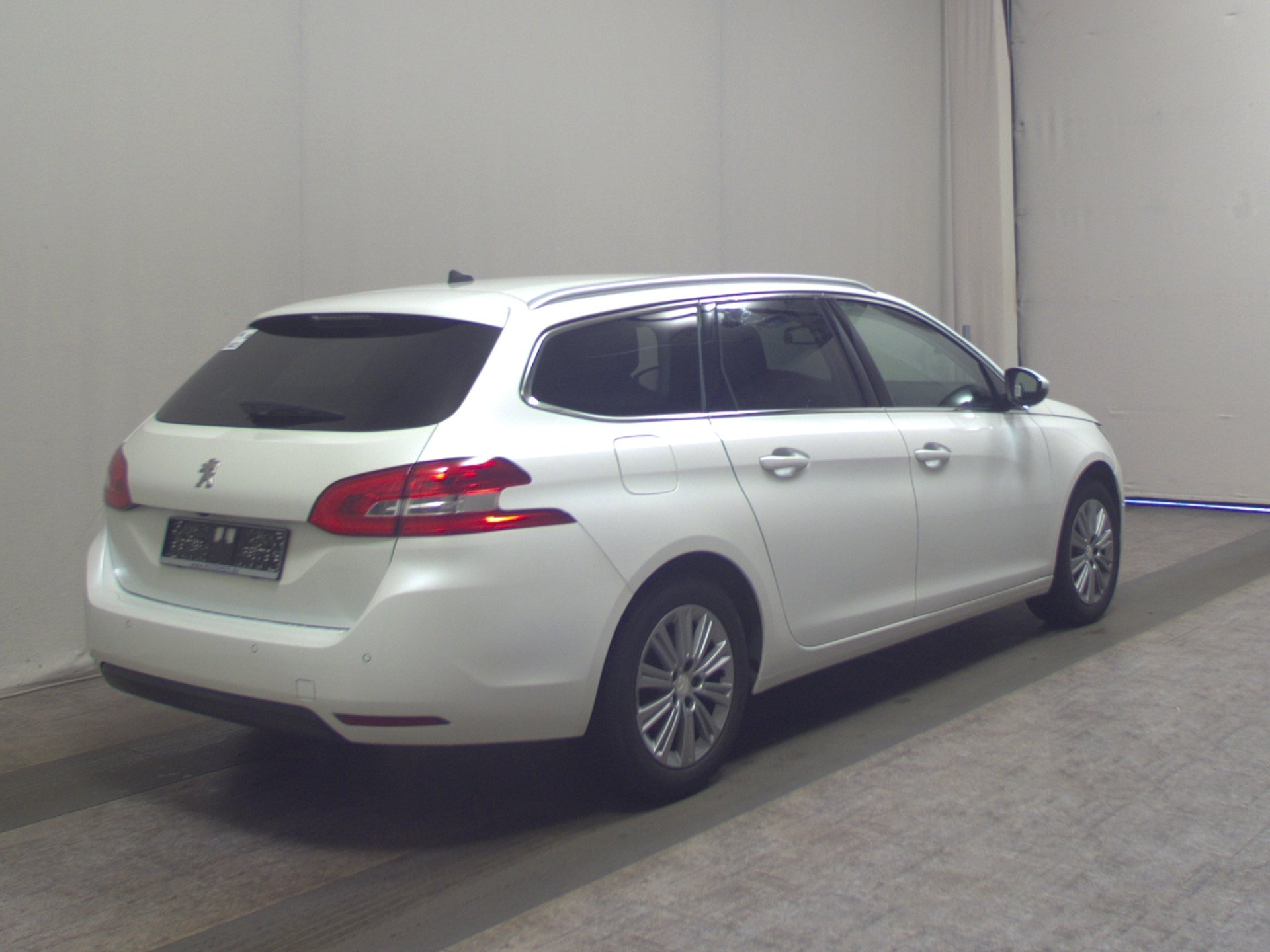 Peugeot 308 1.5 BlueHDI Allure T-Leder Navi LED RFK Shz 4
