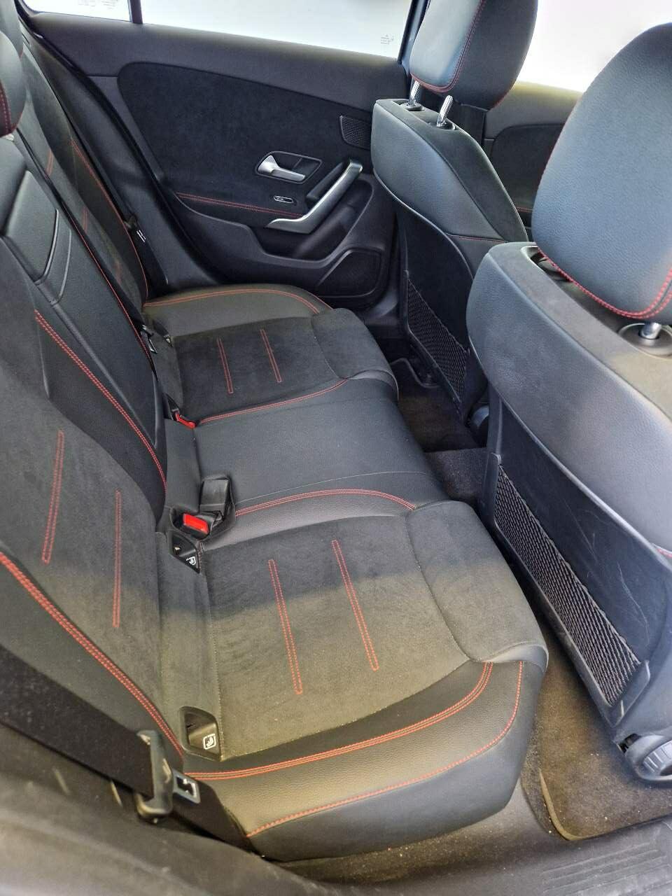 Mercedes-Benz A 200 AMG-Line Pano Sound 9