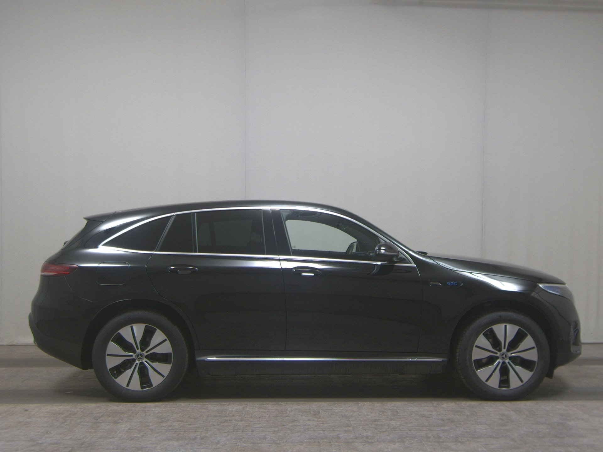 Mercedes-Benz EQC 400 4M T-Leder Navi LED RFK