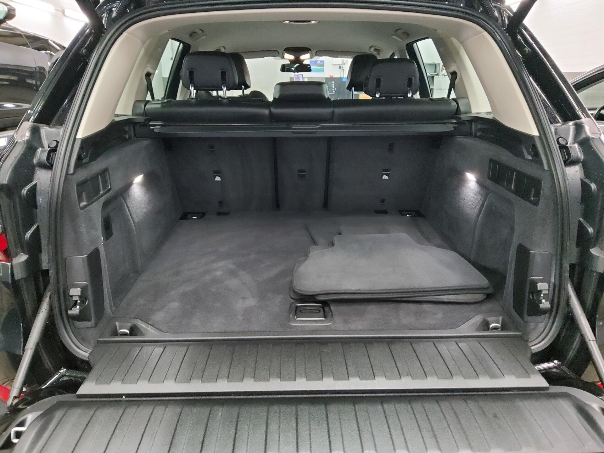 BMW X5 xDrive30d X-Line Leder Navi LED LC Prof. 12