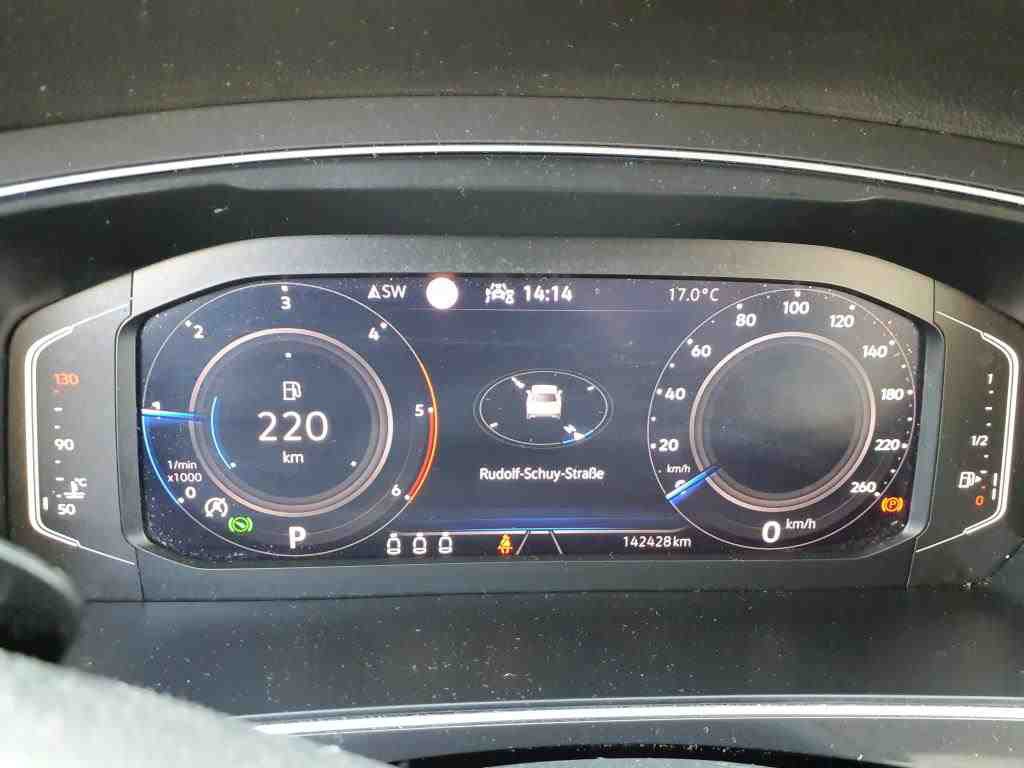 Volkswagen Tiguan 2.0 TDI Elegance NAVI CARPLAY ANDROID SHZ ACC 9