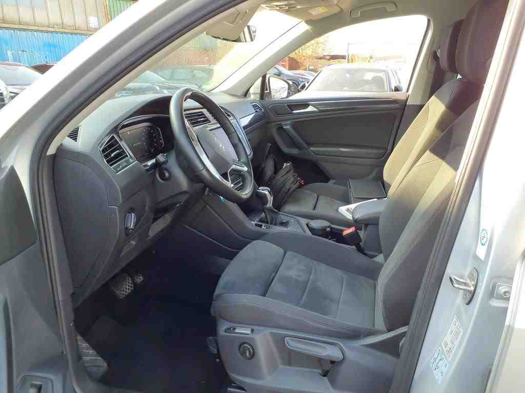 Volkswagen Tiguan 2.0 TDI Elegance NAVI CARPLAY ANDROID SHZ ACC 6