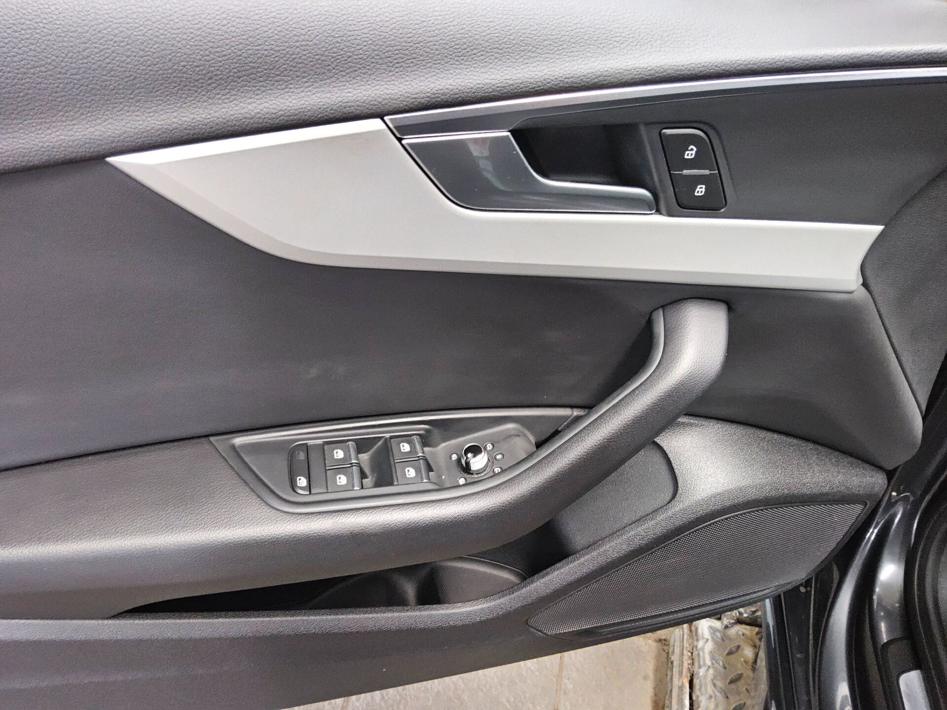 Audi A4 Avant 35 TDI advanced Navi LED Shz Leder 9