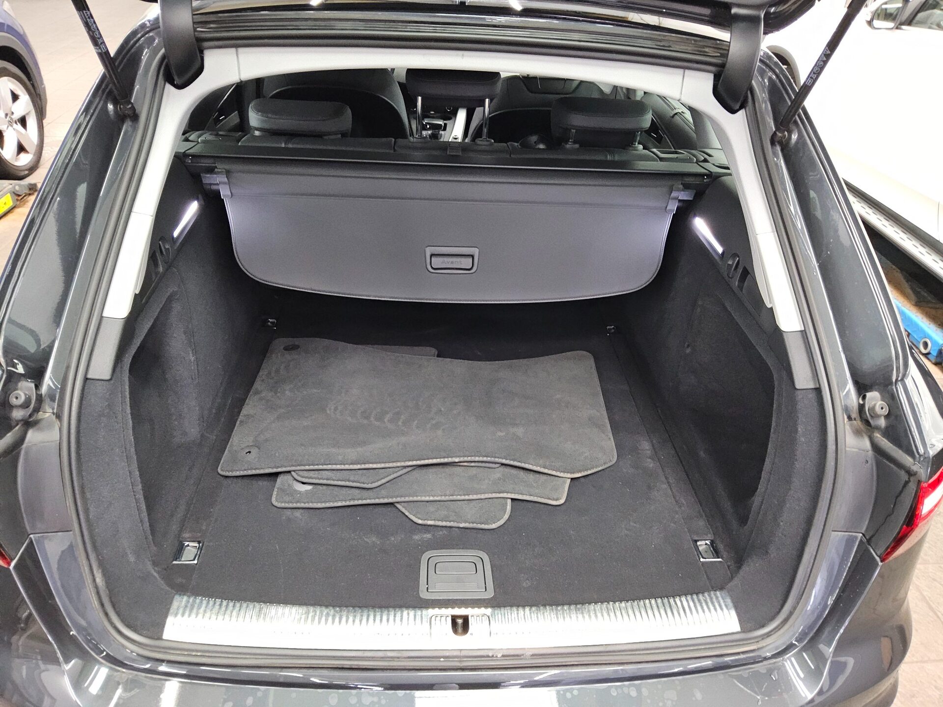 Audi A4 Avant 35 TDI advanced Navi LED Shz Leder 11