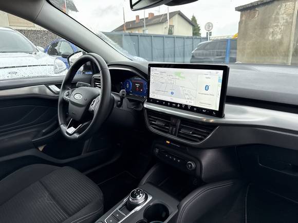 Ford Focus Turnier 1.5 EB Titanium X Navi LED Shz DC RFK 6