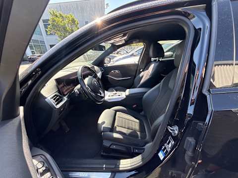 BMW 320dA Touring Navi LED Shz Wide T-Leder 6