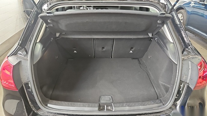 Mercedes-Benz A 180 d T-Leder NAVI SHZ RFK LED 11