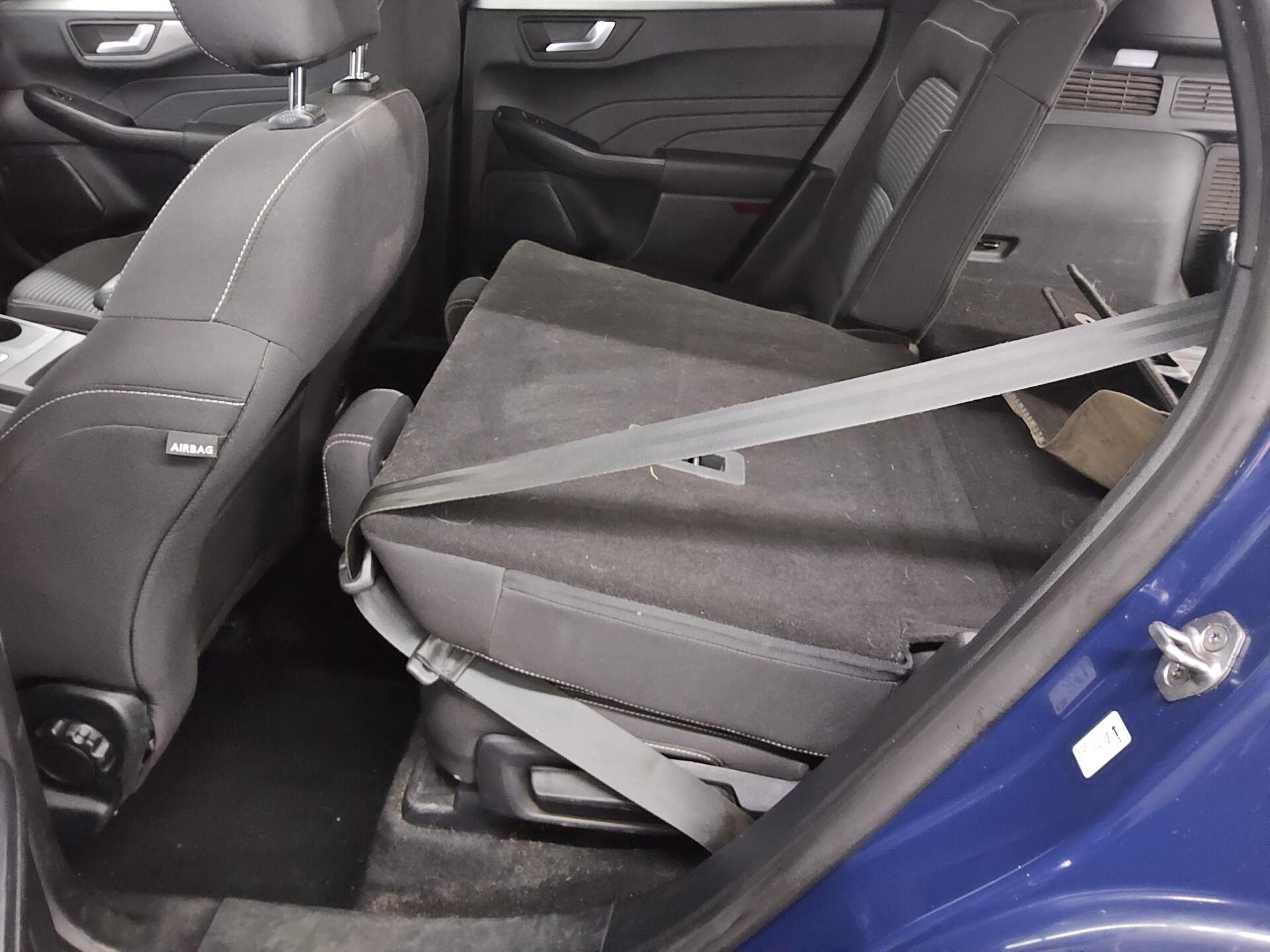Ford Kuga 2.0 EB Titanium Navi DigiTacho AHK RFK LED 13