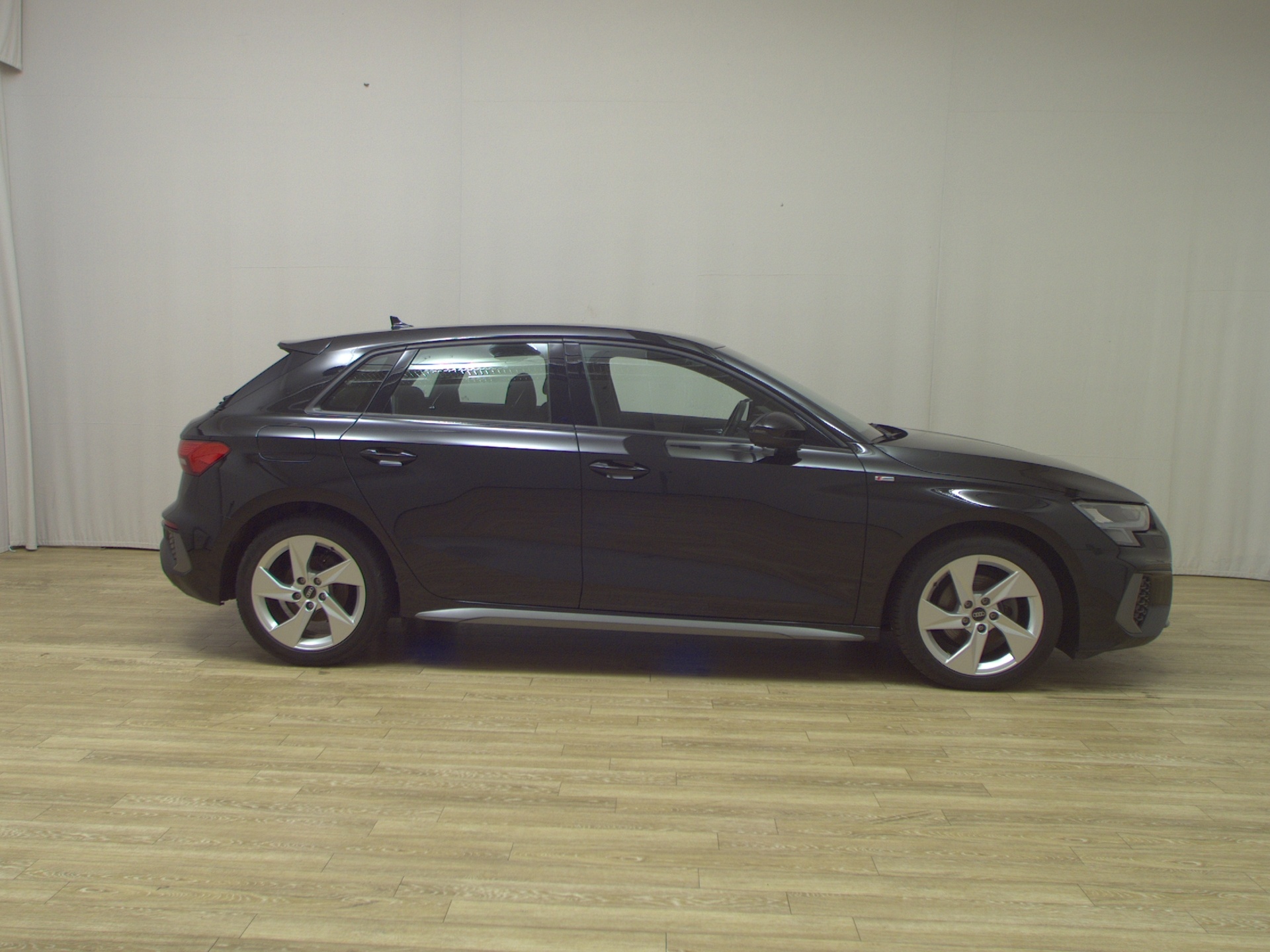 Audi A3 Sportback 30 TDI S-Line Navi LED Virtual Sound PDC