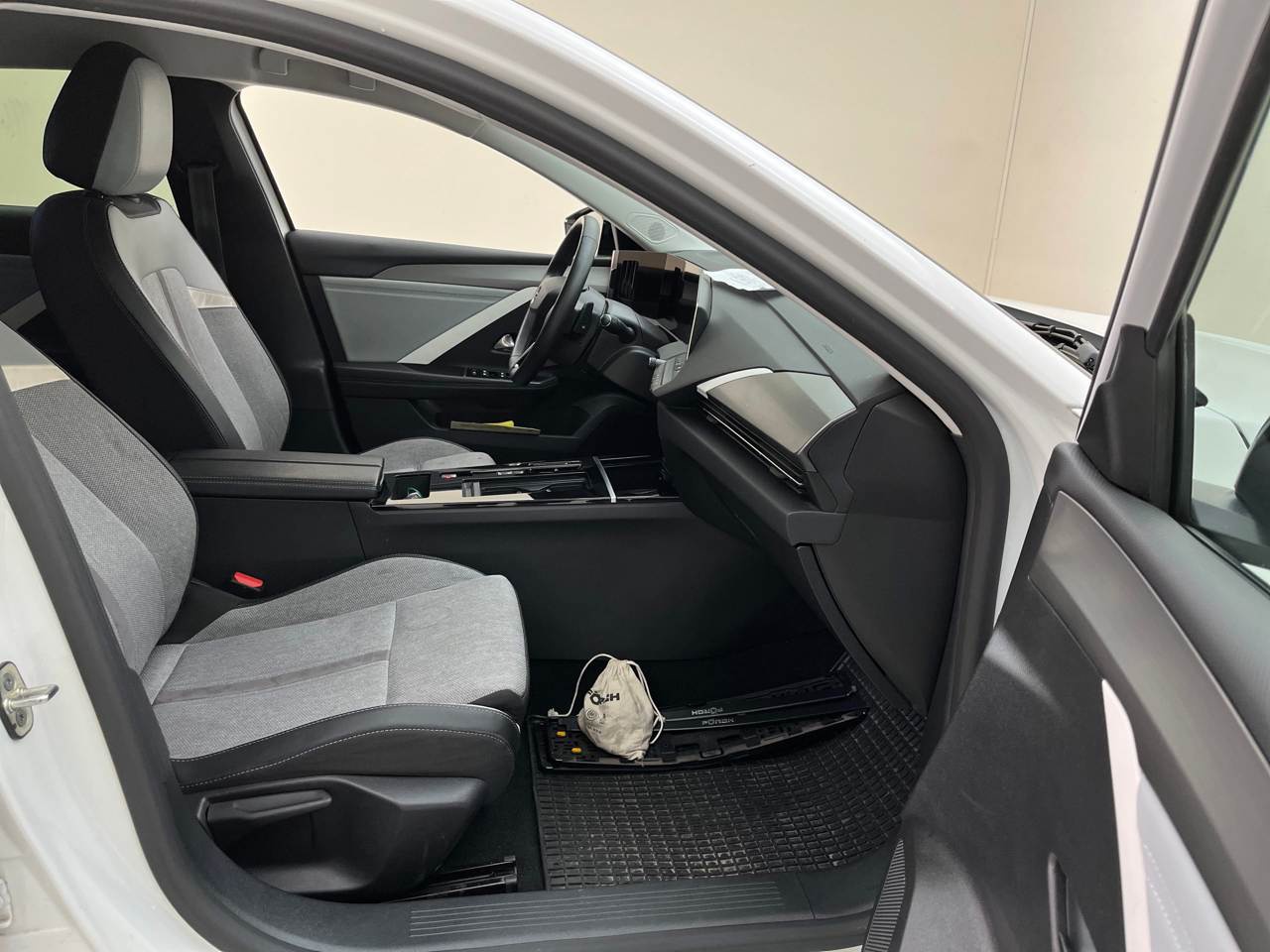 Opel Astra ST 1.5 D Business Elegance Navi LED T-Leder PDC 6