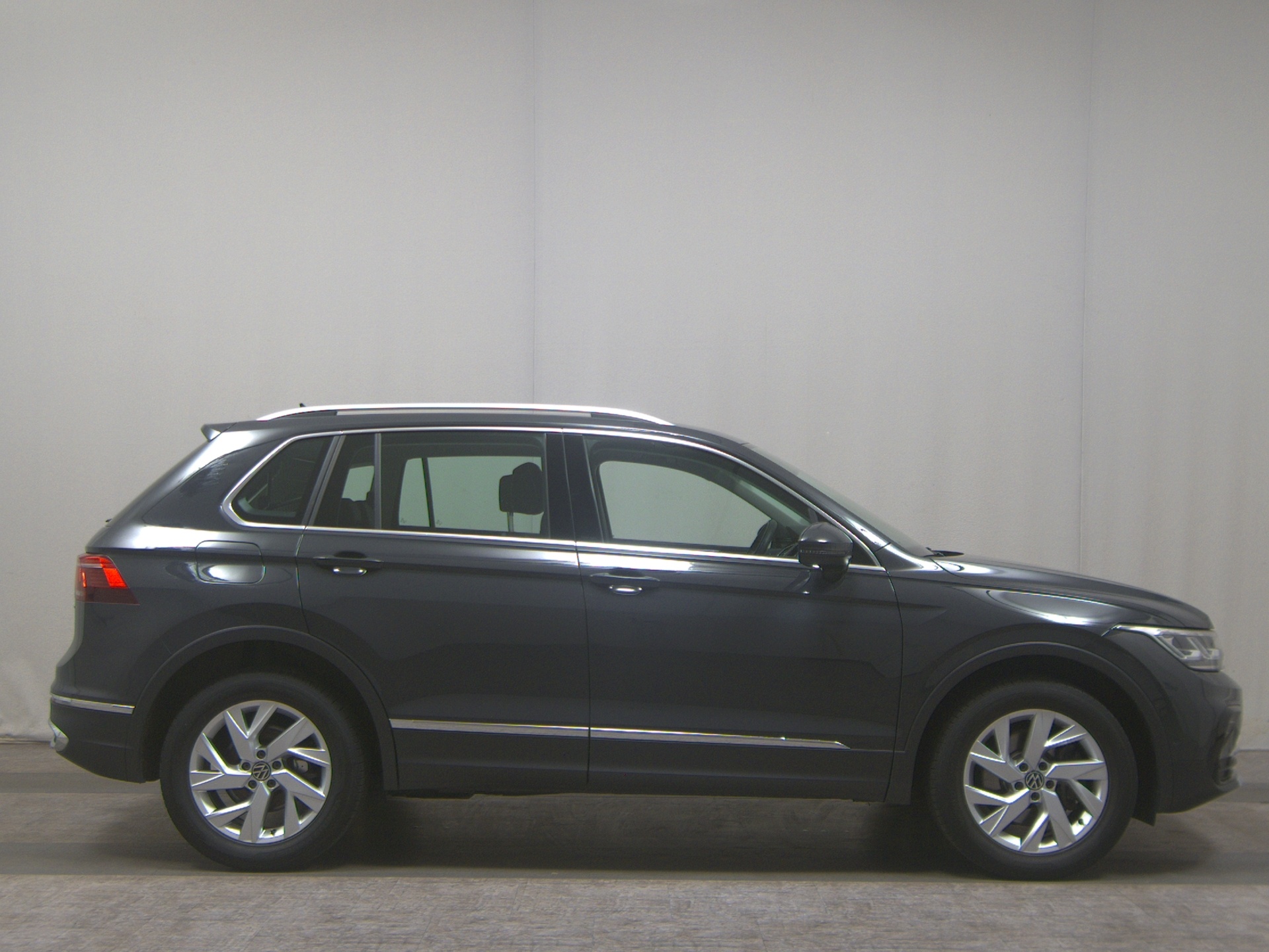 Volkswagen Tiguan 1.4 TSI e Elegance Leder DCC Matrix DC