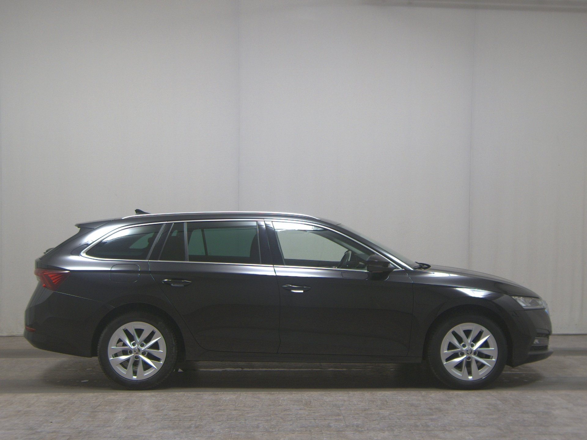 Skoda Octavia Kombi 2.0 TDI Style Navi LED Virtual HuD