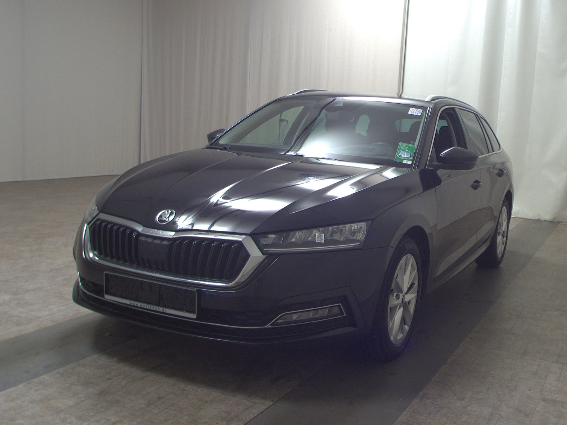 Skoda Octavia Kombi 2.0 TDI Style Navi LED Virtual HuD 2