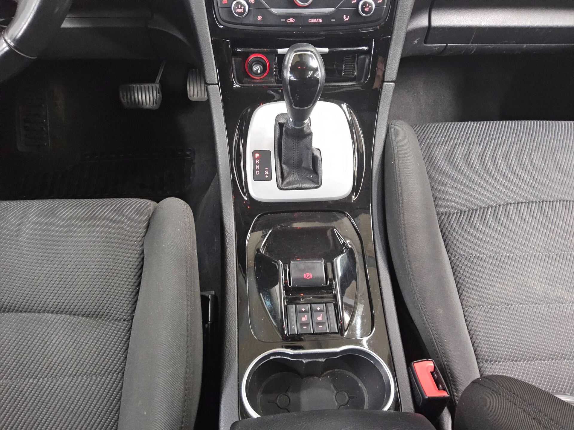 Ford Galaxy 2.0 TDCi Titanium 7-Sitzer RfK HU 03/27 6