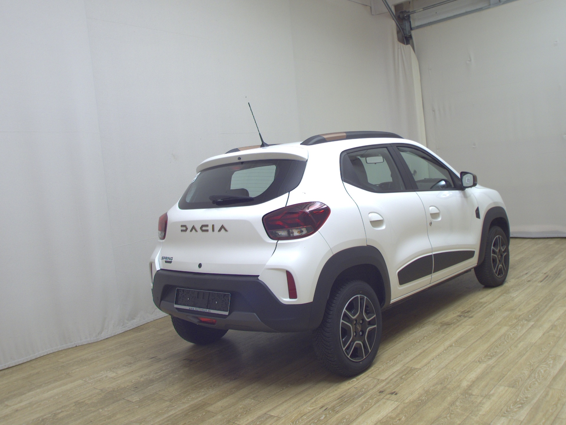 Dacia Spring Electric T-Leder 4