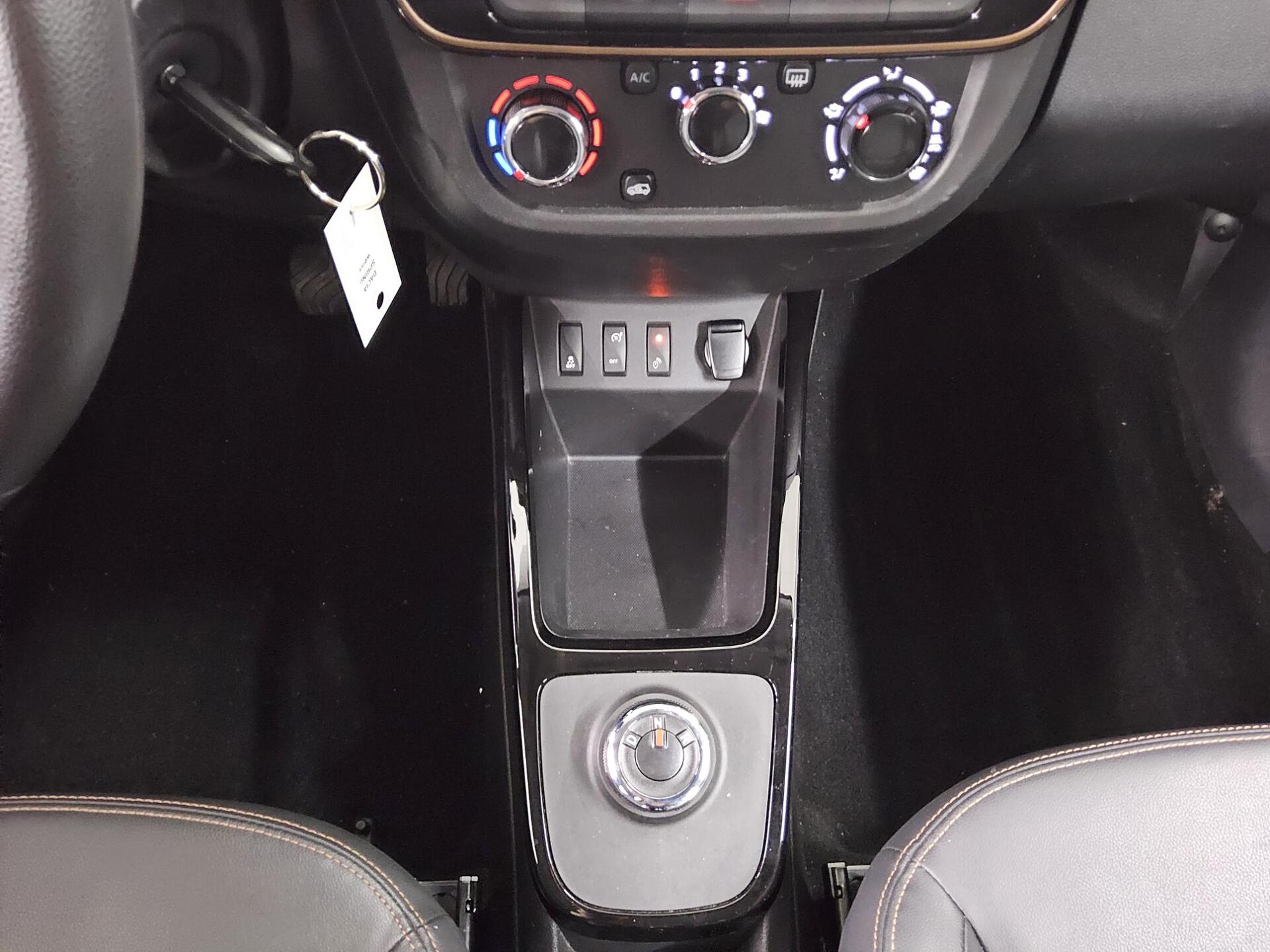 Dacia Spring Electric T-Leder 6