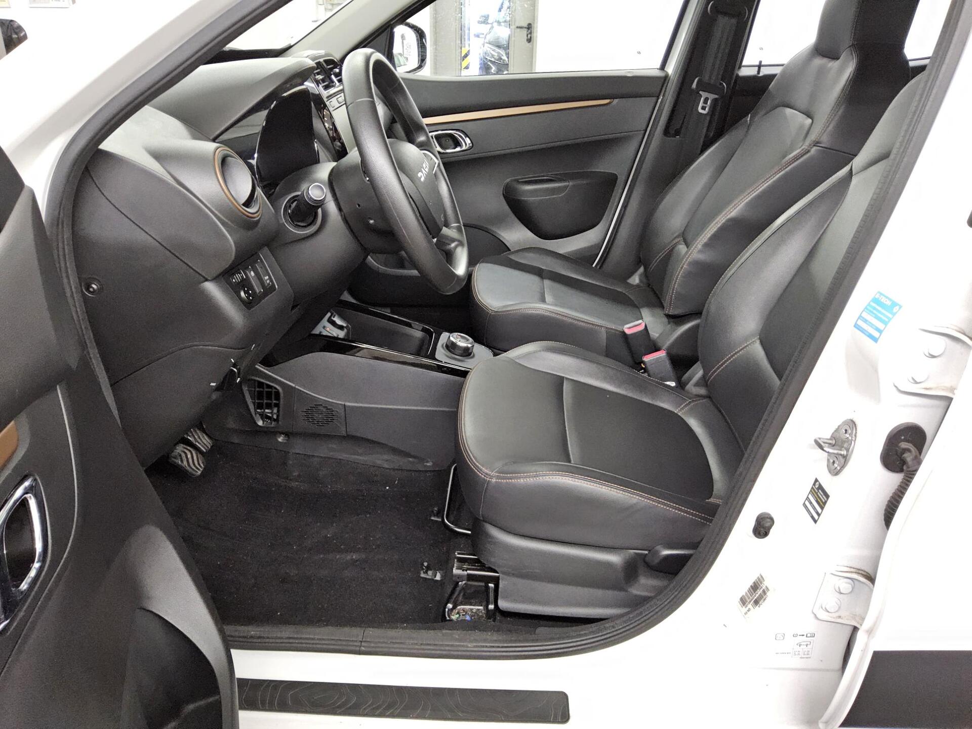 Dacia Spring Electric T-Leder 8