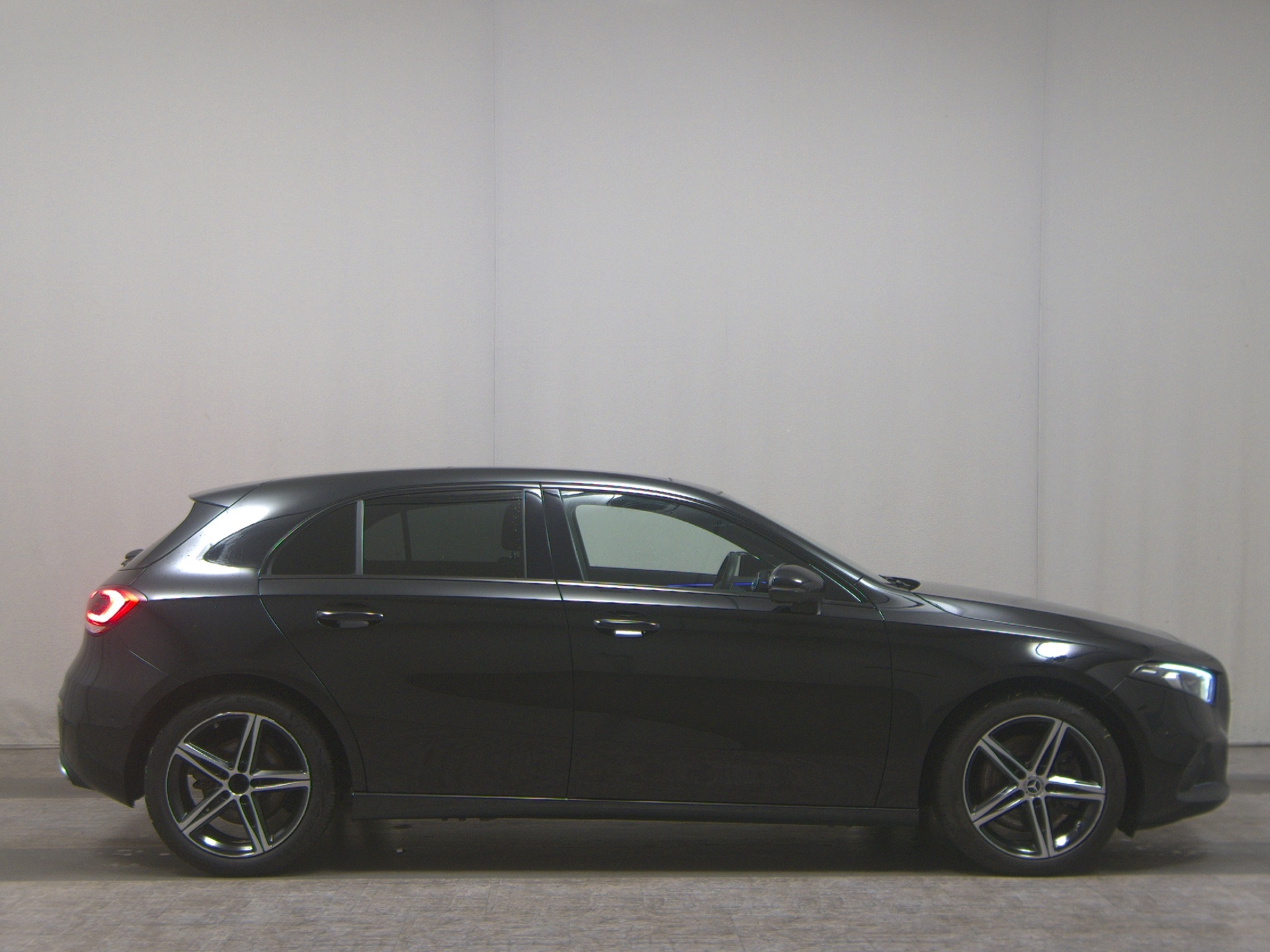 Mercedes-Benz A 250 Progressive Leder Navi MB-LED Pano Distro+