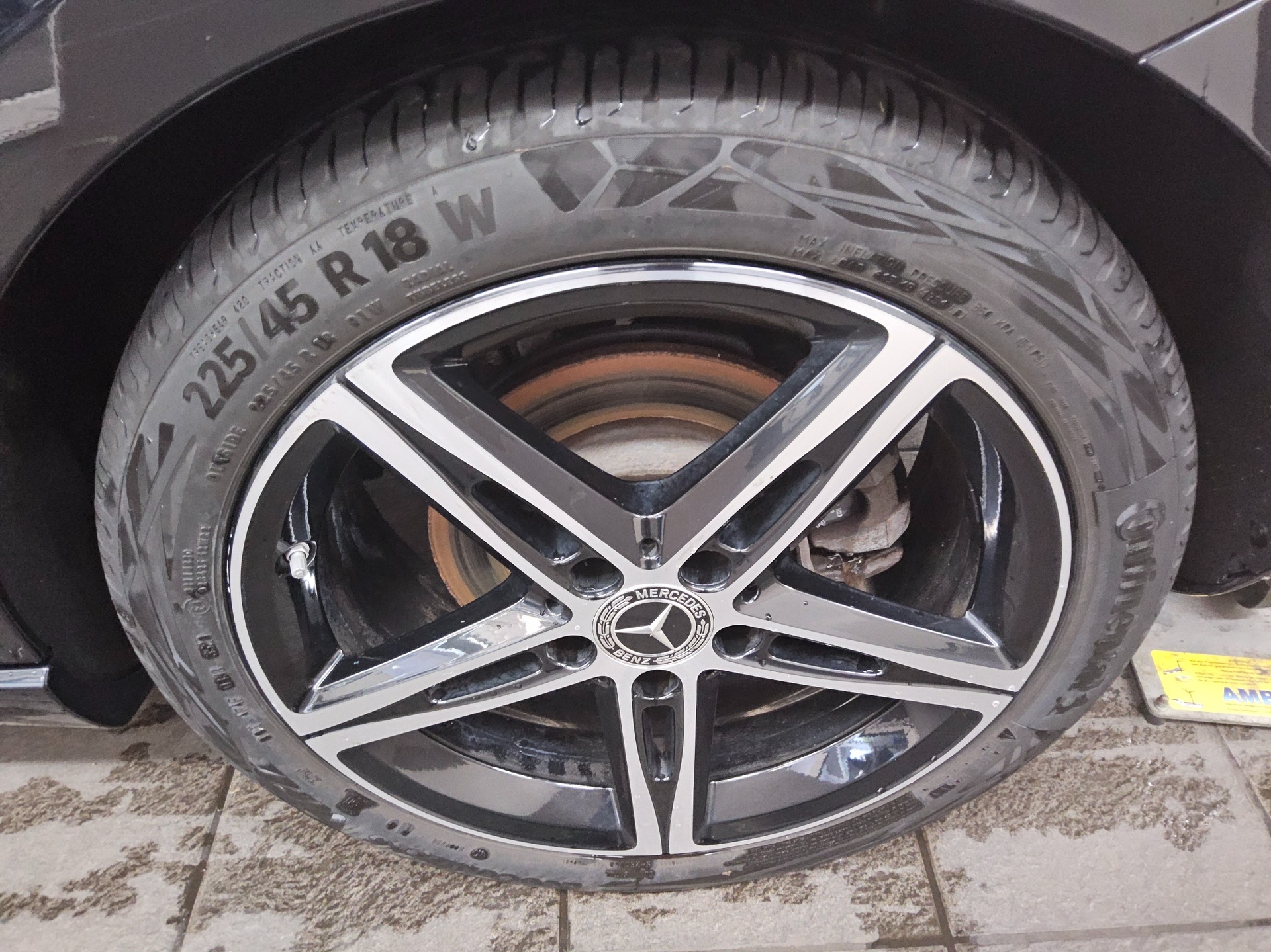 Mercedes-Benz A 250 Progressive Leder Navi MB-LED Pano Distro+ 10