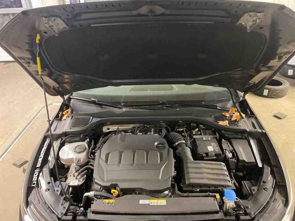Volkswagen Golf 2.0 TDI Life 2.0 TDI Navi LED DC 11