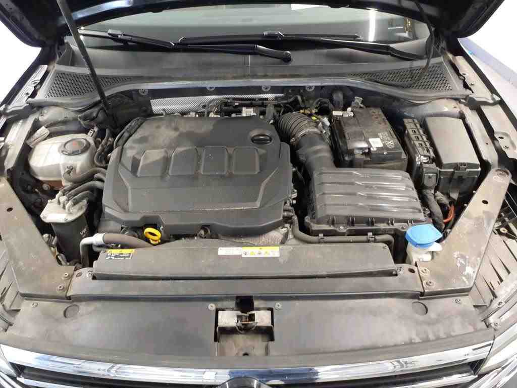 Volkswagen Passat Variant 2.0 TDI Elegance LEDER NAVI LED RFK 11