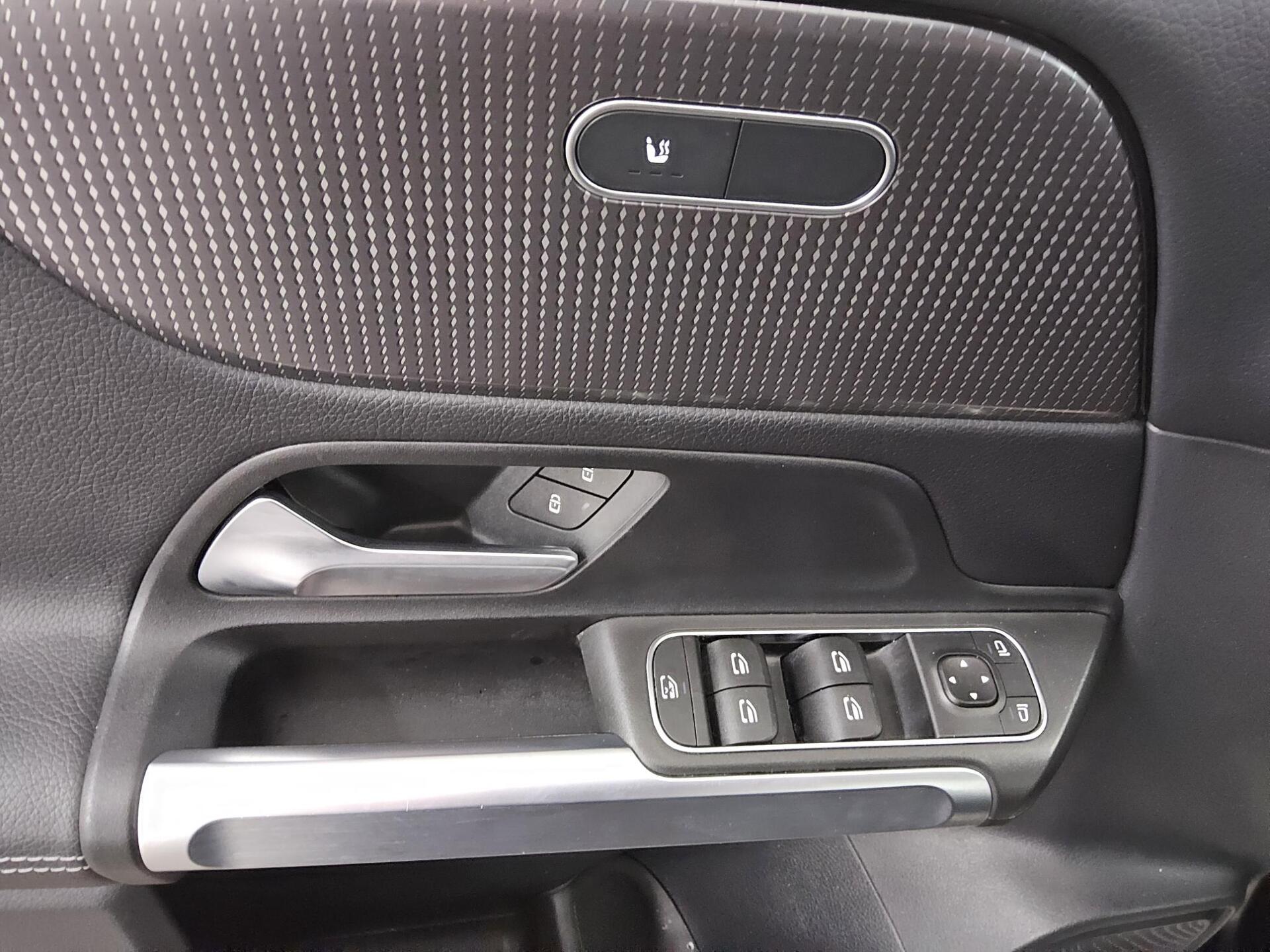 Mercedes-Benz GLB 200 d Progressive Navi LED Shz T-Leder 10