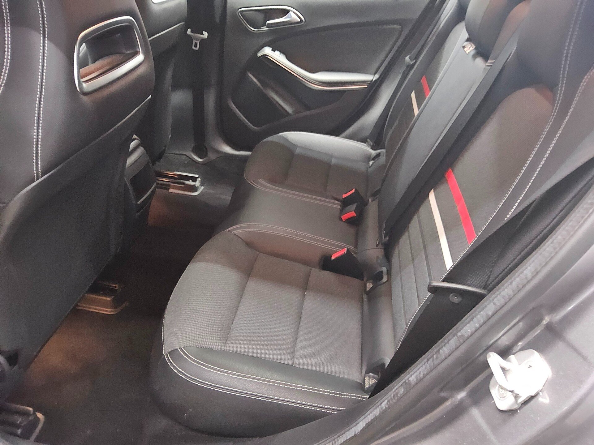 Mercedes-Benz A 180 Style T-Leder Navi PDC Shz 13