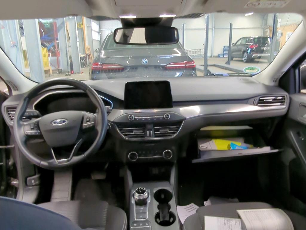 Ford Focus Turnier 1.5 EB Titanium Navi LED RFK SHZ 6