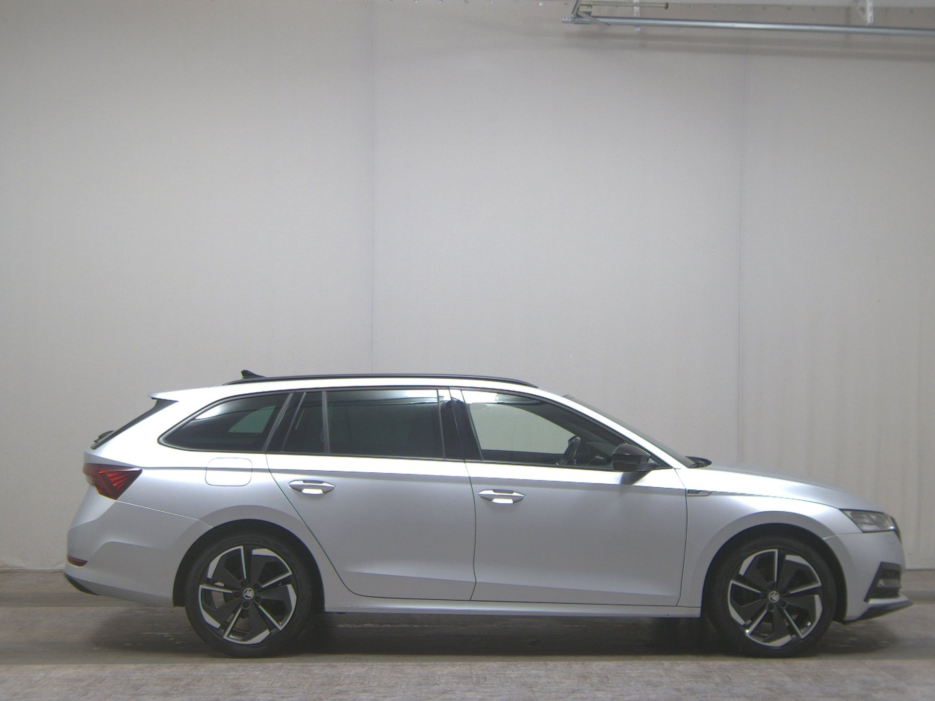 Skoda Octavia Kombi 2.0 TDI SportLine Navi RfK vc LED+