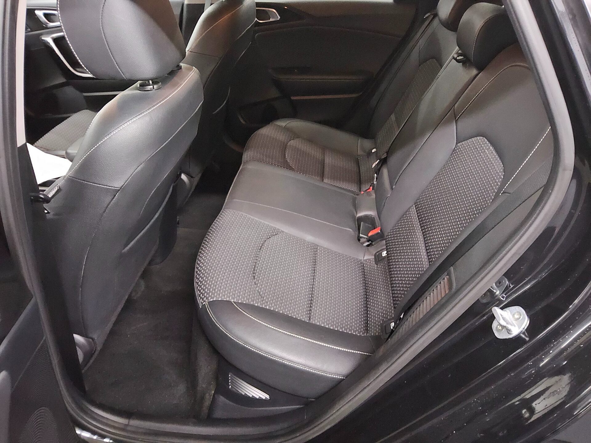 Kia cee'd Sportswagon 1.6 T-GDI PHEV Vision Navi 13