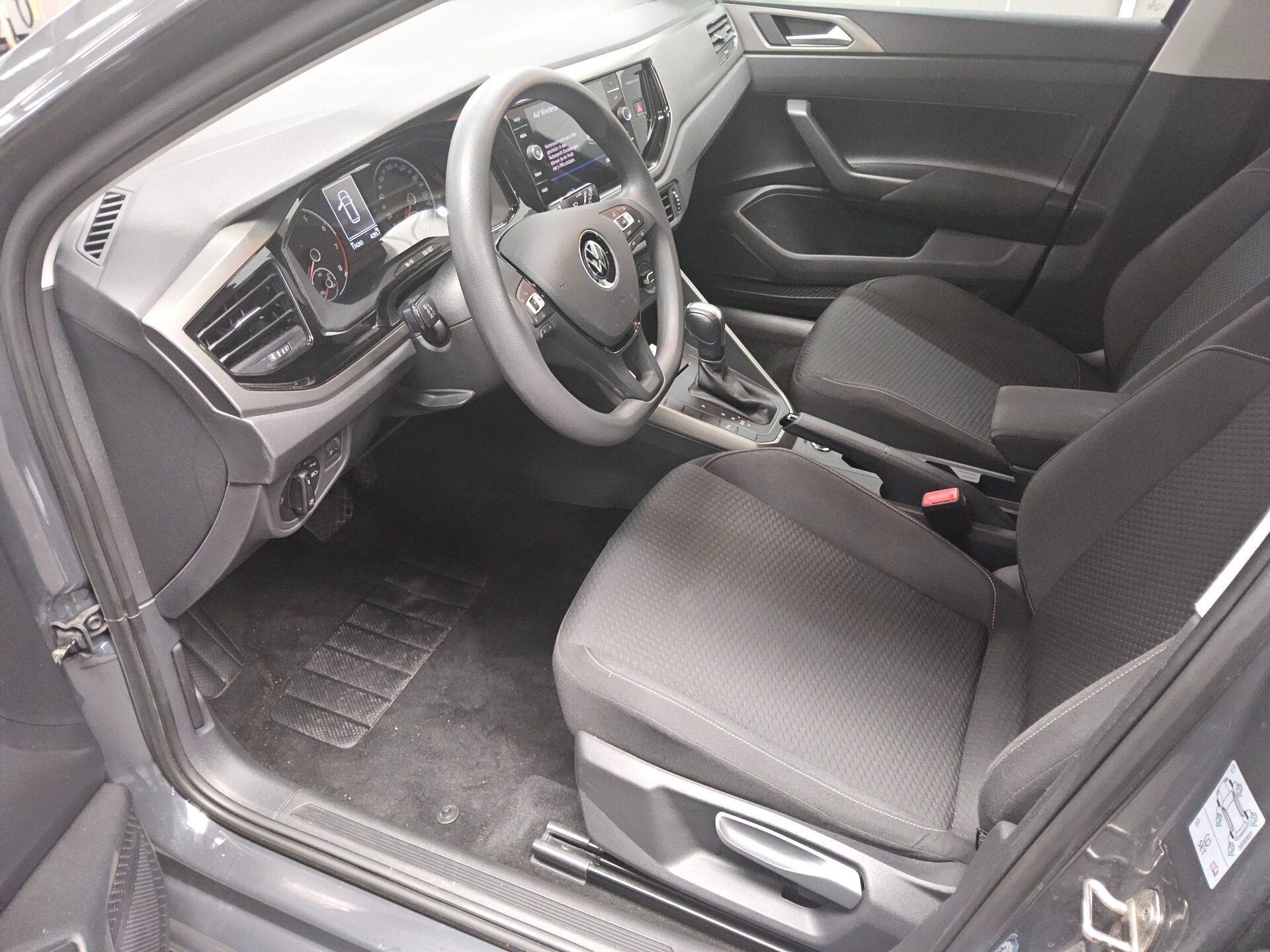 Volkswagen Polo 1.0 TSI Comf. Navi PDC ACC Alu 8