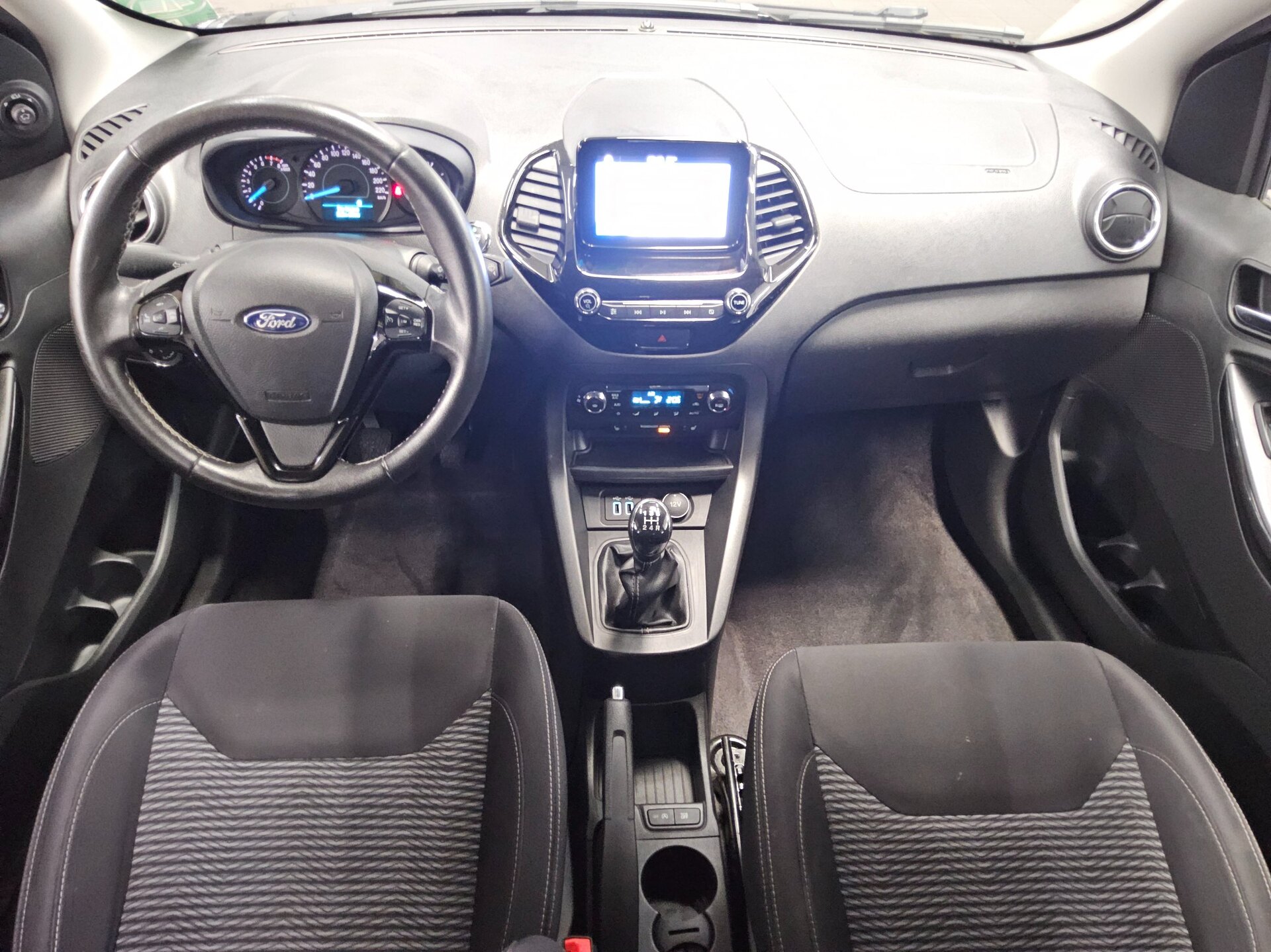 Ford Ka+ 1.2 Cool&Connect PDC Tempomat SHZ 5