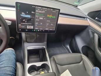 Tesla Model Y NAVI SHZ RFK LED KEYLESS 6