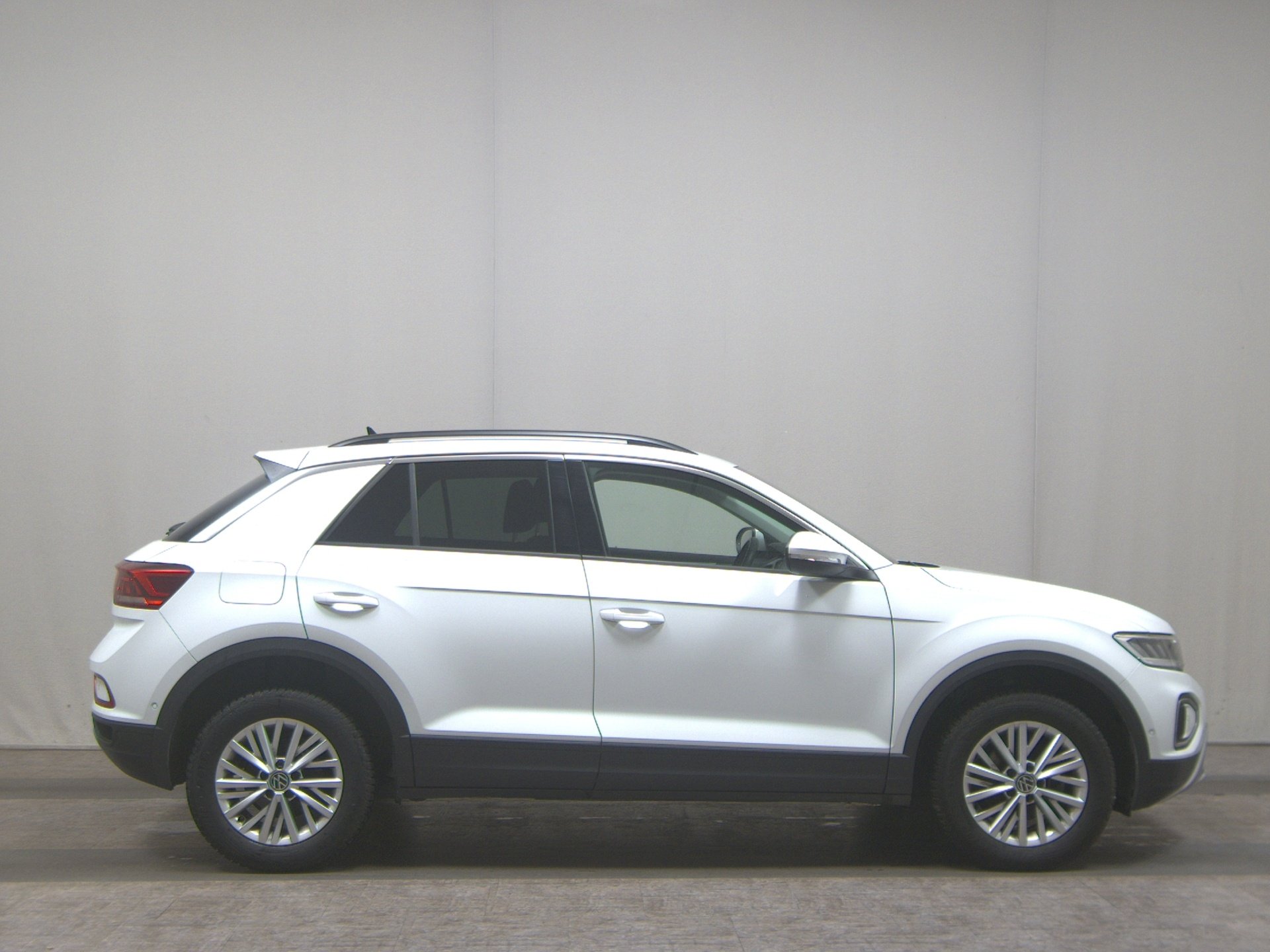 Volkswagen T-Roc 1.0 TSI Life PDC LED AID SHZ DAB+