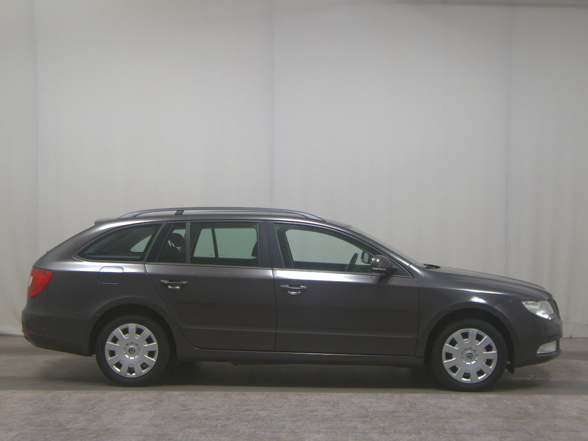 Skoda Superb Kombi 1.4 TSI Comfort HU 03/27 AHK