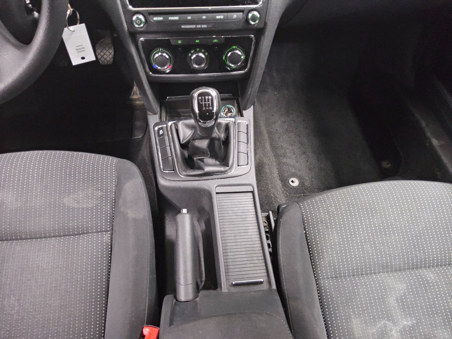 Skoda Superb Kombi 1.4 TSI Comfort HU 03/27 AHK 6