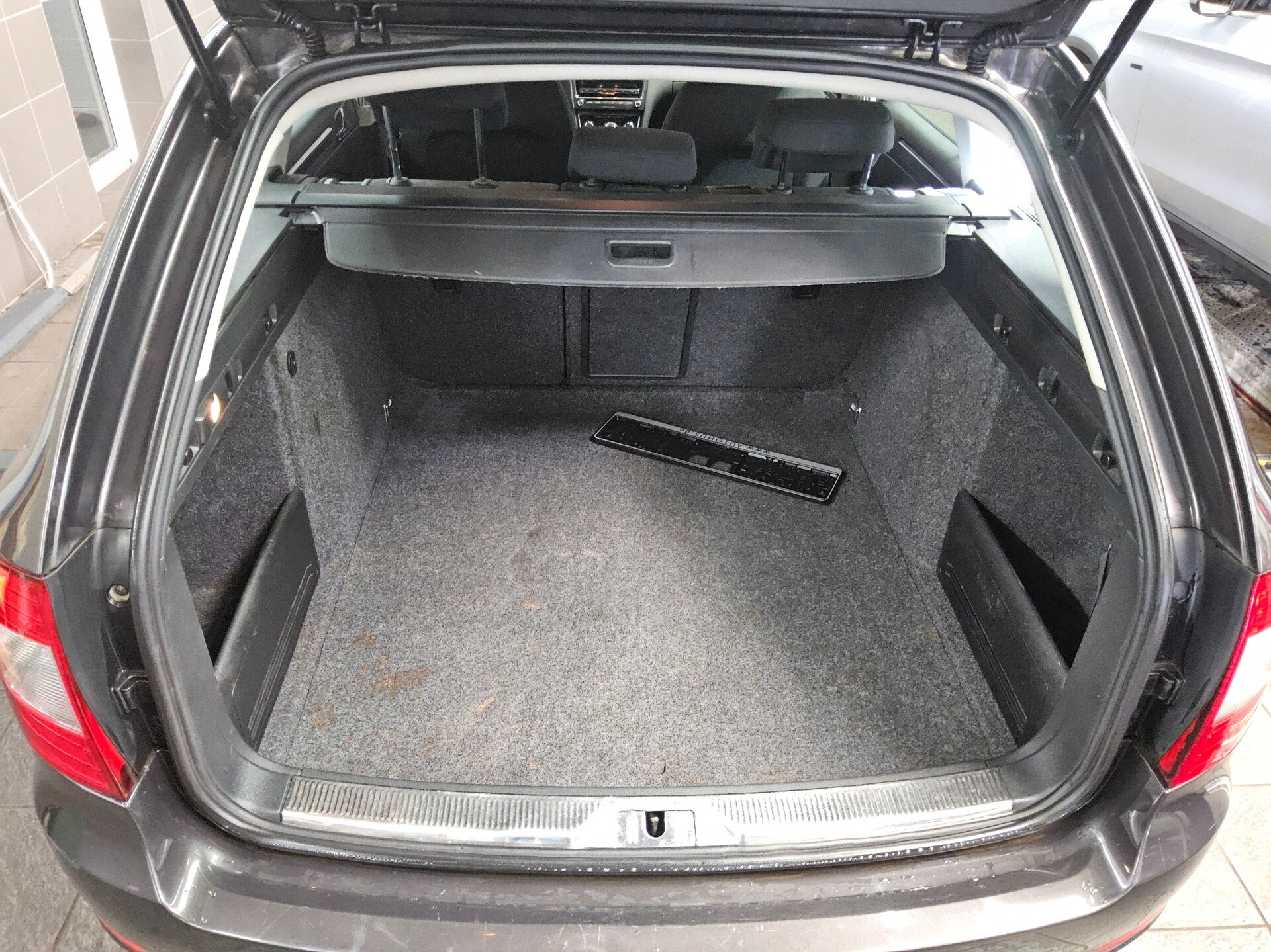 Skoda Superb Kombi 1.4 TSI Comfort HU 03/27 AHK 11