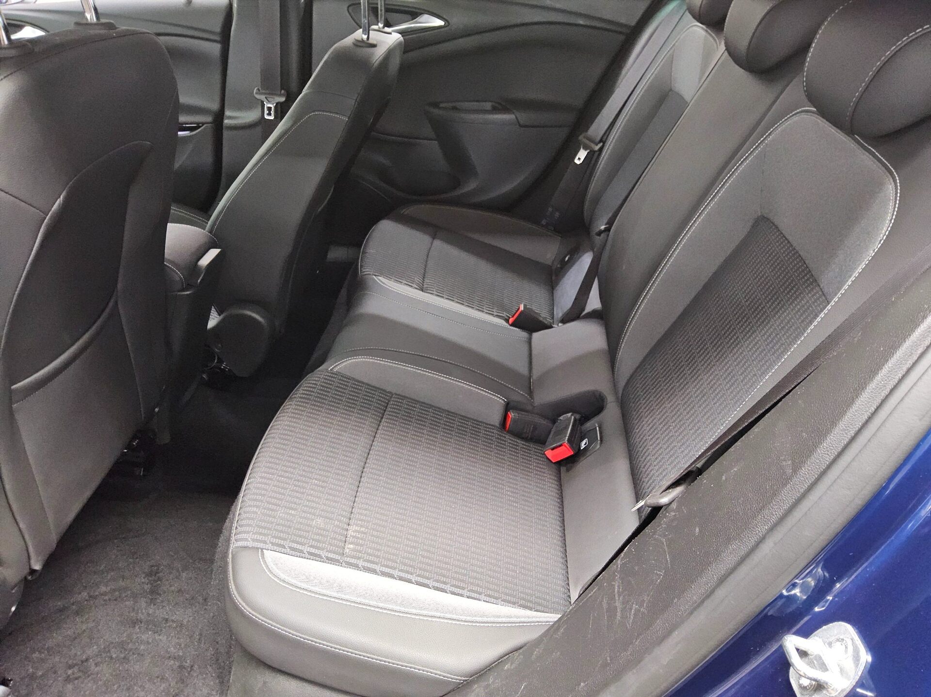 Opel Astra ST 1.5 D Elegance T-Leder Navi LED 13
